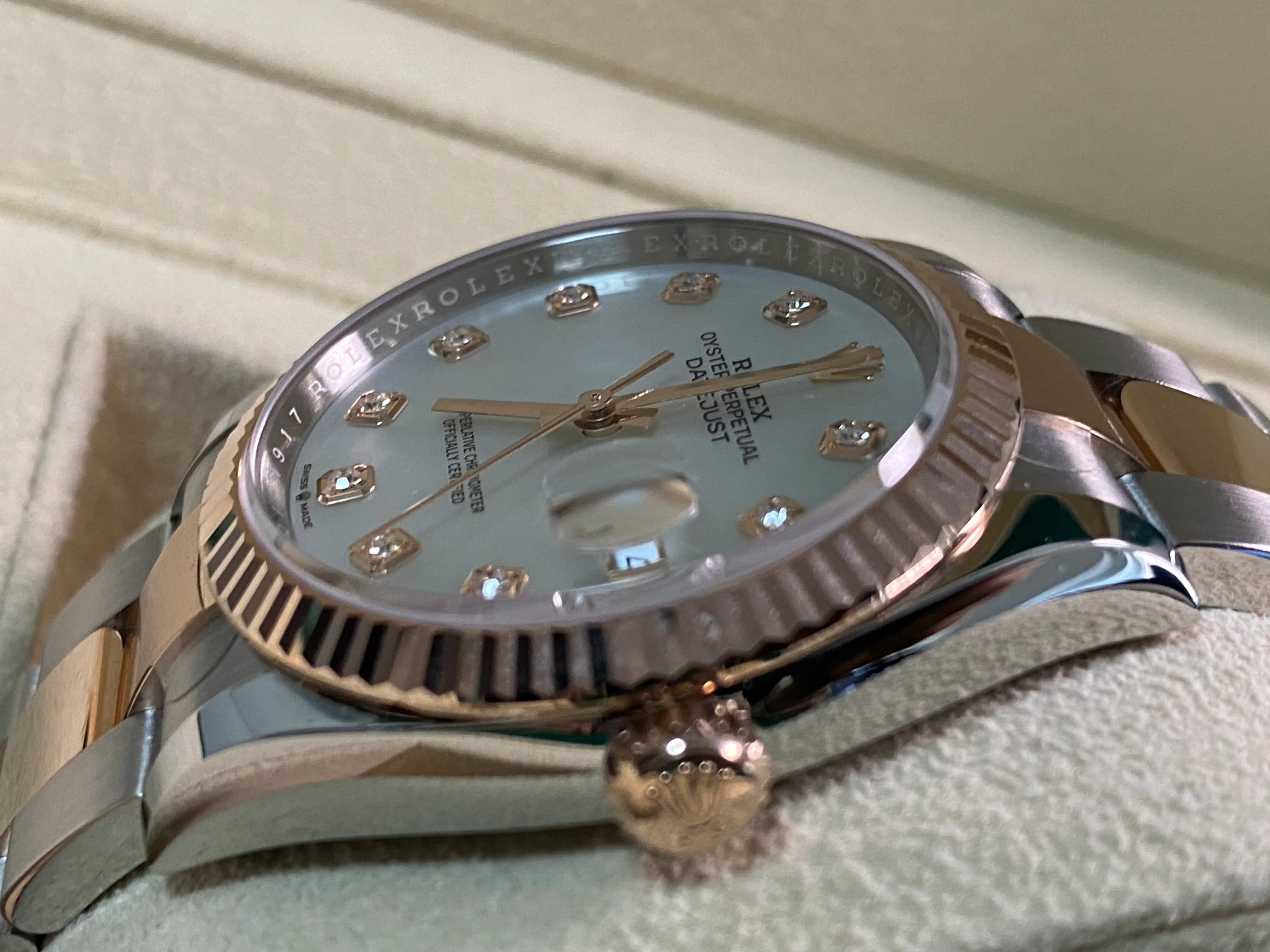 Rolex Steel and Everose Gold Datejust 36 - 2024 - Fluted Bezel - Mother-Of-Pearl Diamond Dial - Oyster Bracelet - 126231 *FULL SET*