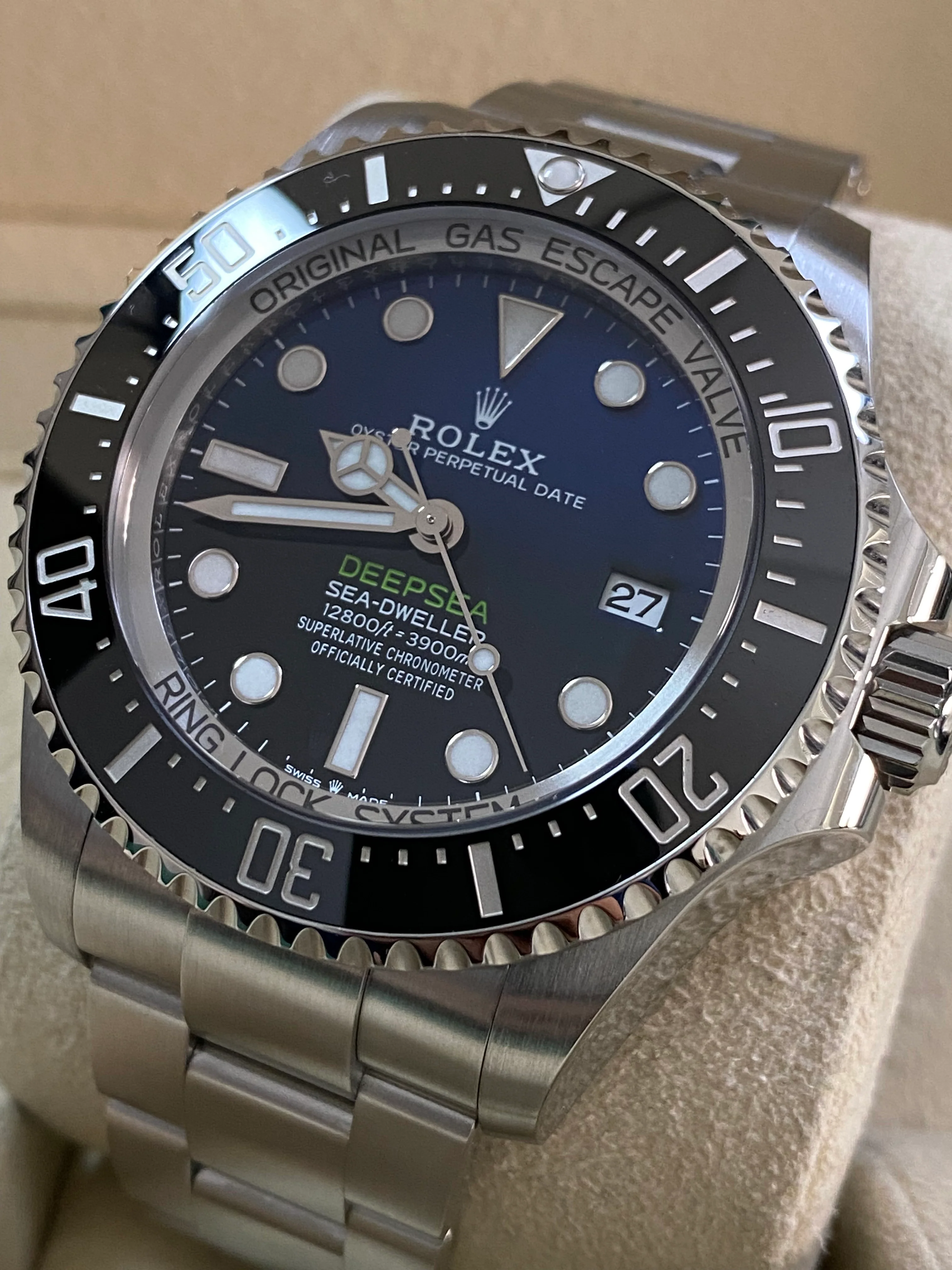 Rolex Sea-Dweller Deepsea 44 - 2023 - 