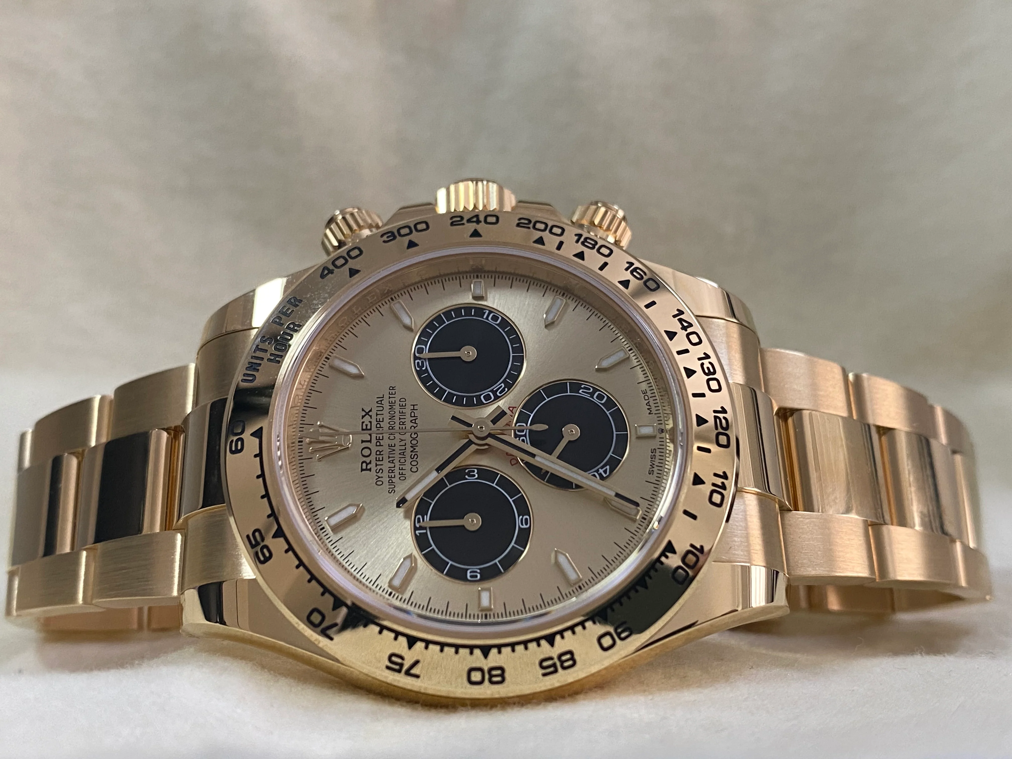 Rolex Yellow Gold Cosmograph Daytona - 2024 - 
