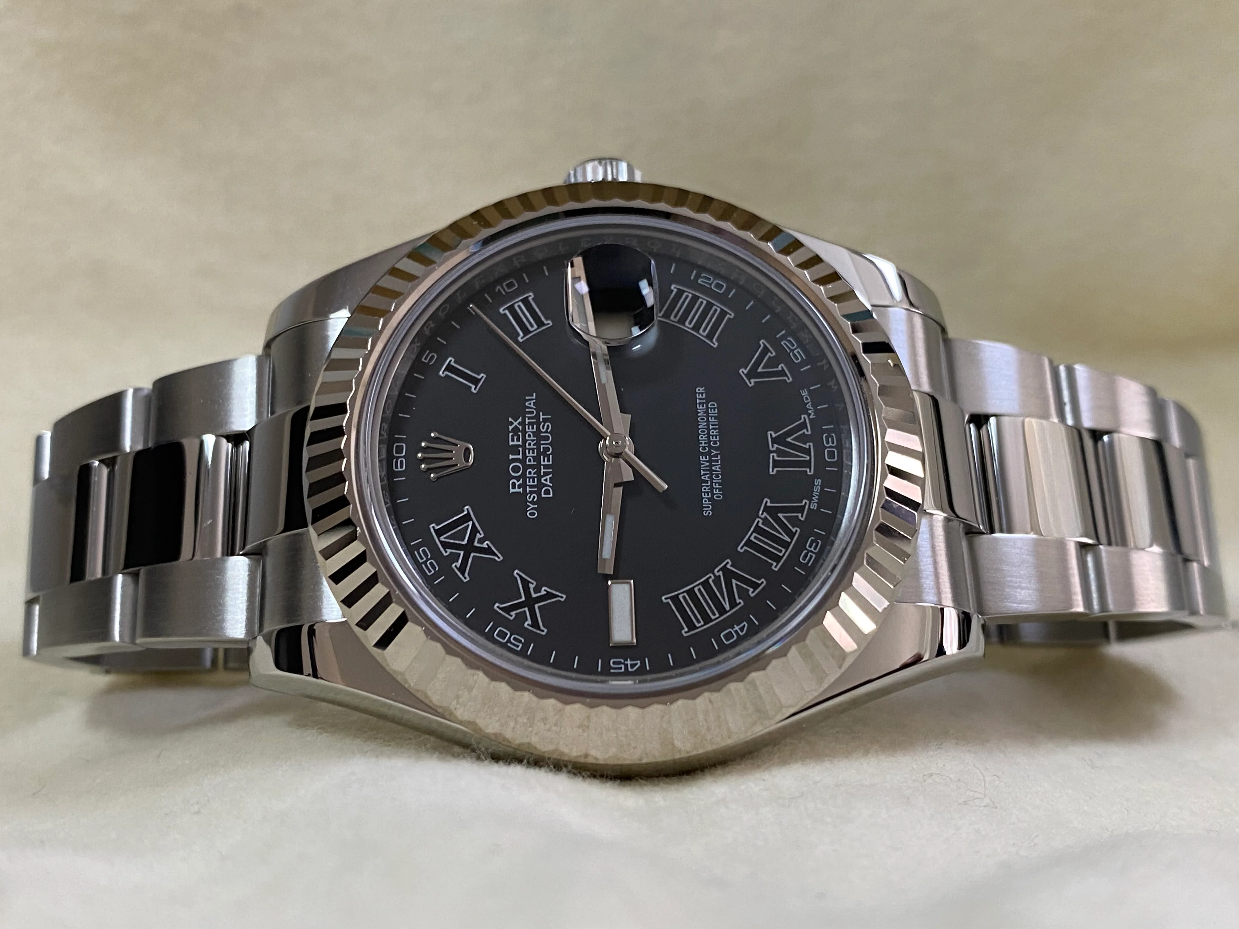 Rolex Steel Datejust II - 2017 - Fluted Bezel - Black Roman Dial - Oyster Bracelet - 116334 *FULL SET*