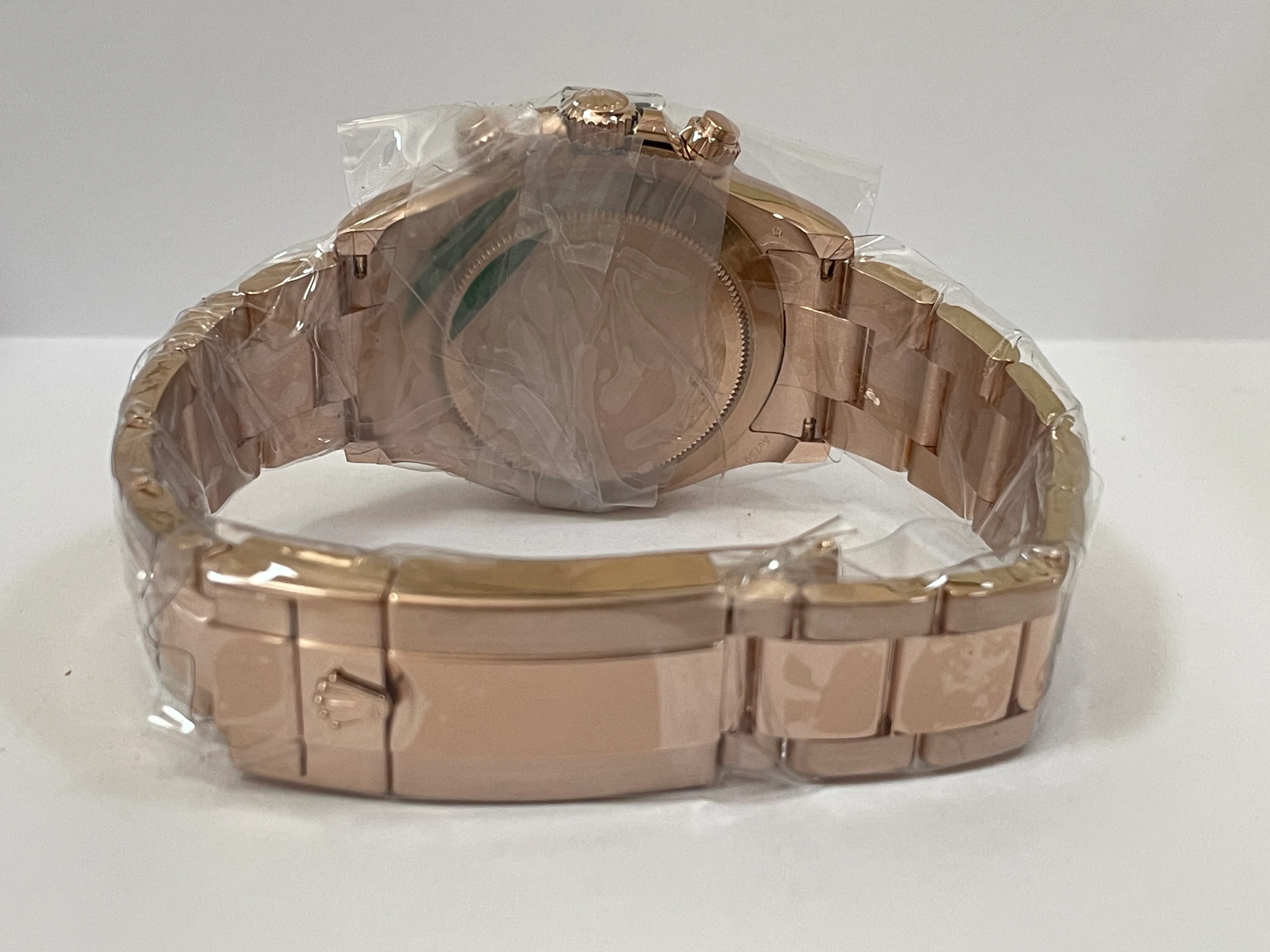 Rolex Everose Gold Cosmograph Daytona - 2023 - Black and Pink Dial - 116505