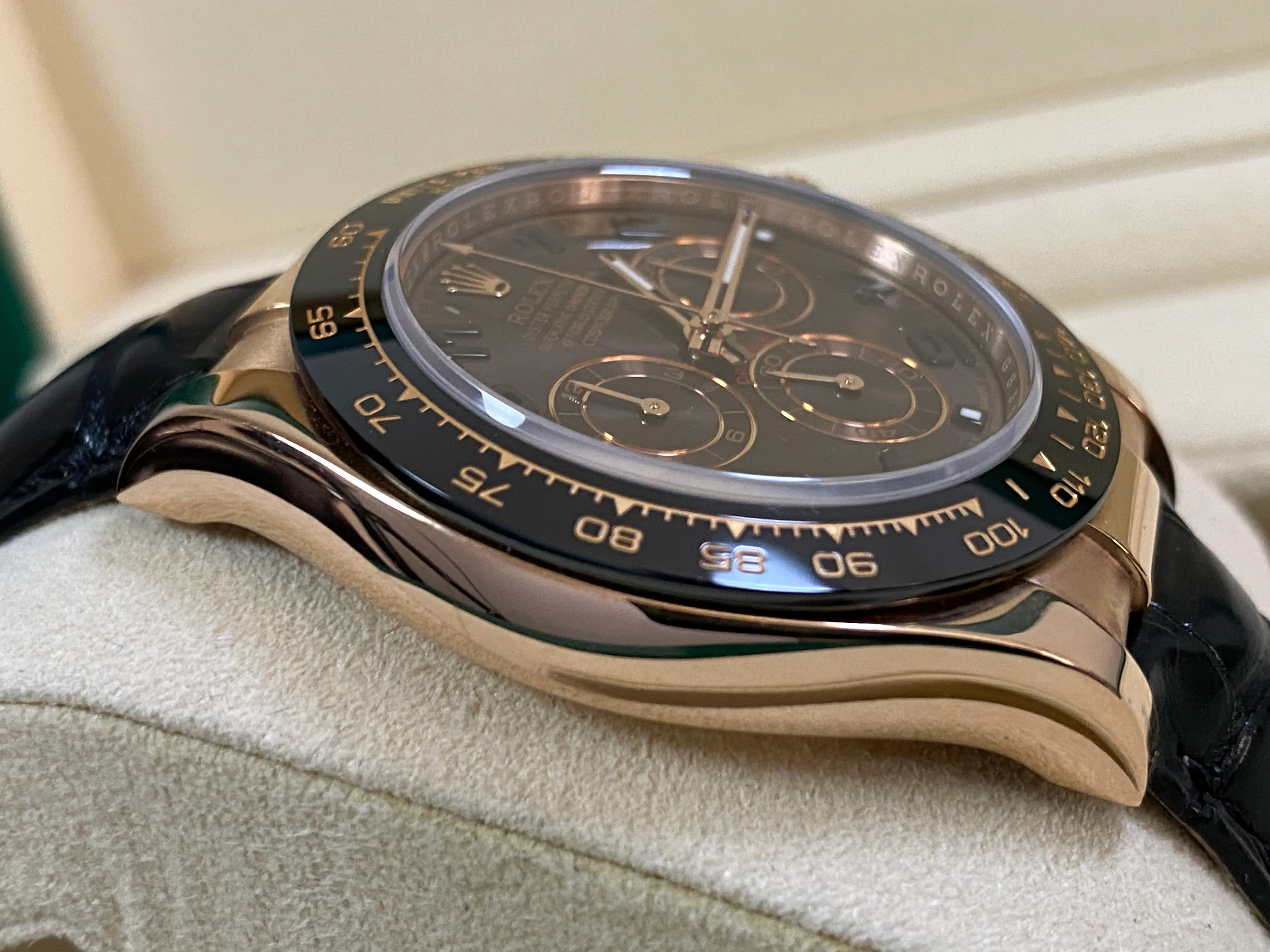Rolex Everose Gold Cosmograph Daytona - G serial - Chocolate Arabic Dial - Black Leather Strap - 116515LN *COMPLETE SET*