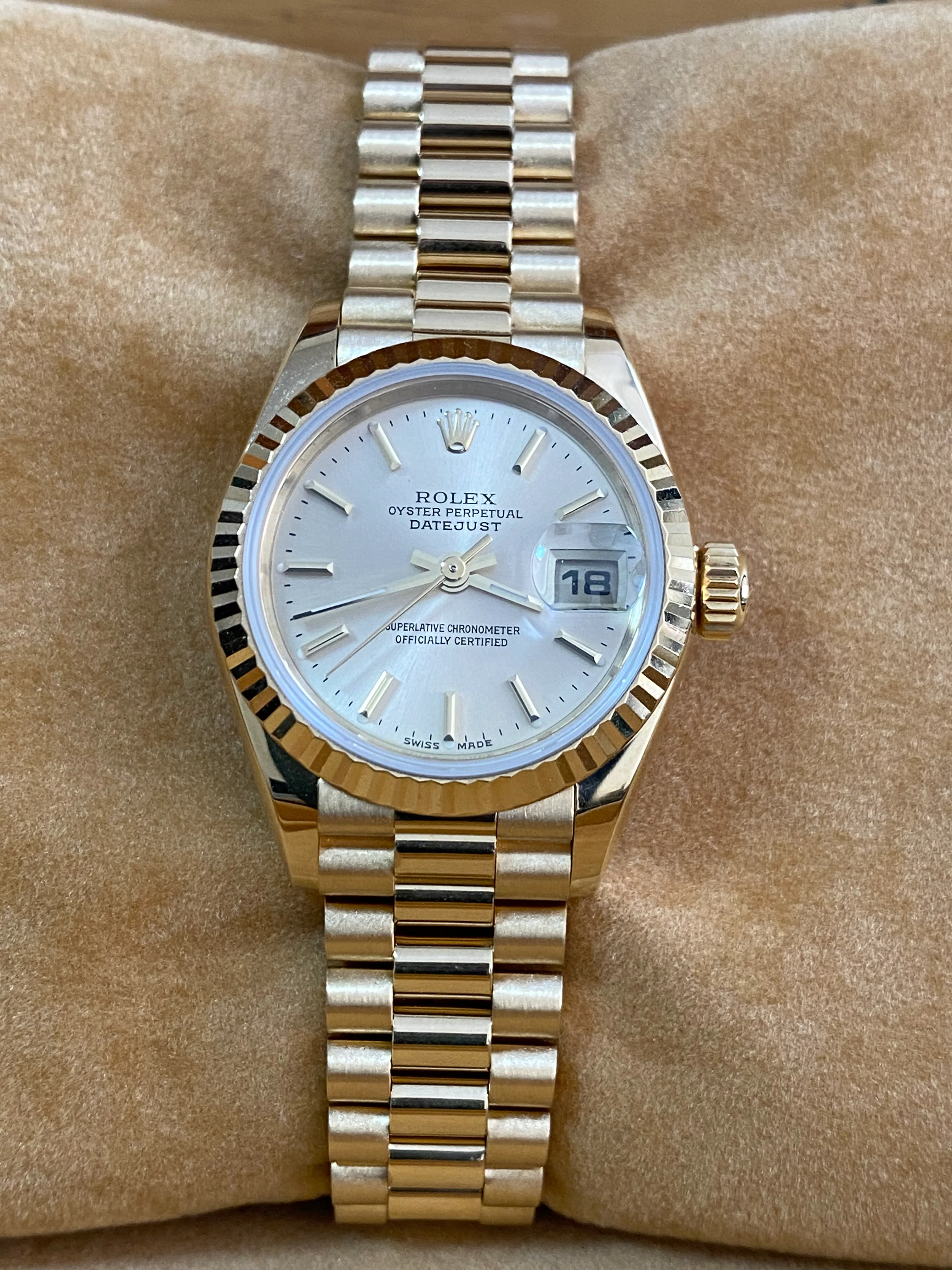 Rolex Yellow Gold Lady-Datejust - L serial - Fluted Bezel - Champagne Dial - President Bracelet - 69178