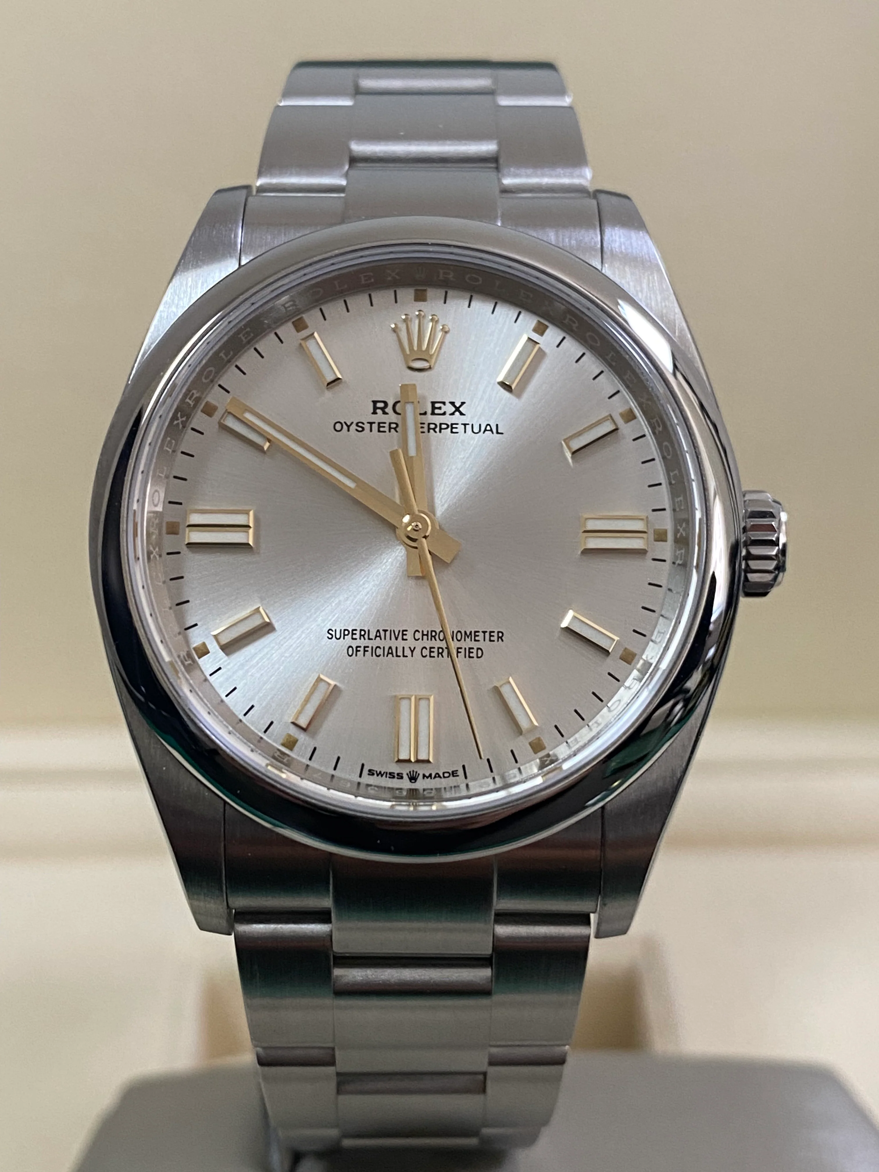 Rolex Oyster Perpetual 36 - 2023 - Domed Bezel - Silver Index Dial - Oyster Bracelet - 126000 *FULL SET*