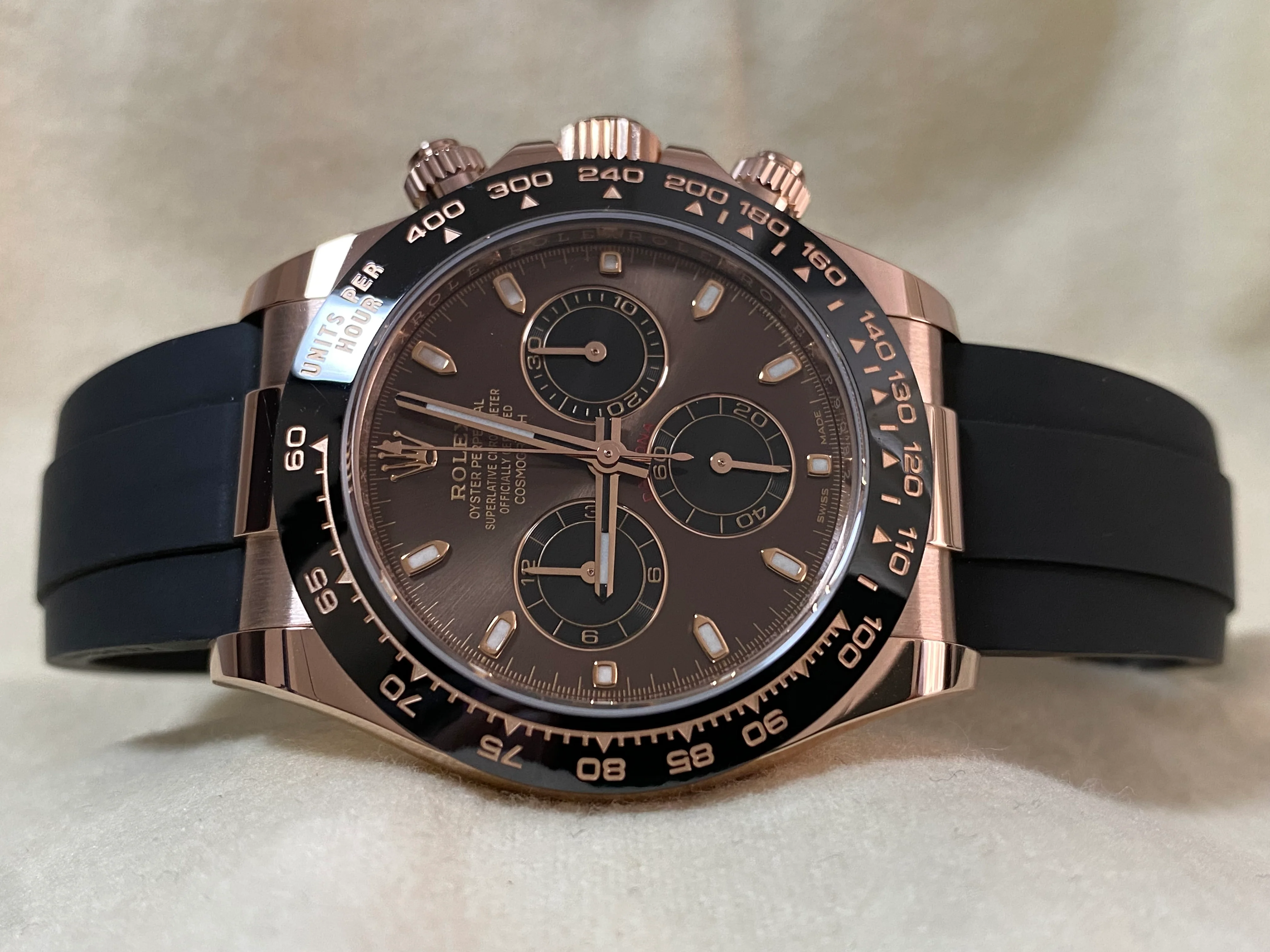 Rolex Everose Gold Cosmograph Daytona - 2023 - Chocolate Index Dial - Black Oysterflex Strap - 116515LN *FULL SET*
