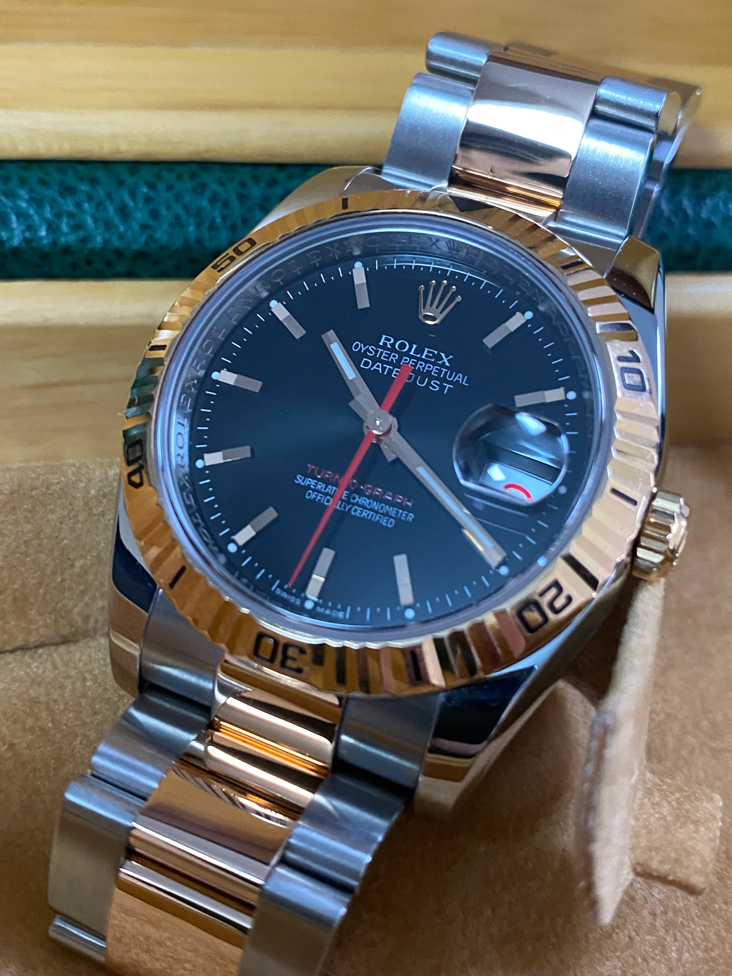 Rolex Steel and Everose Gold Datejust 36 Turn-O-Graph - 2005 - Fluted Bezel - Black Index Dial - Oyster Bracelet - 116261 *FULL SET*