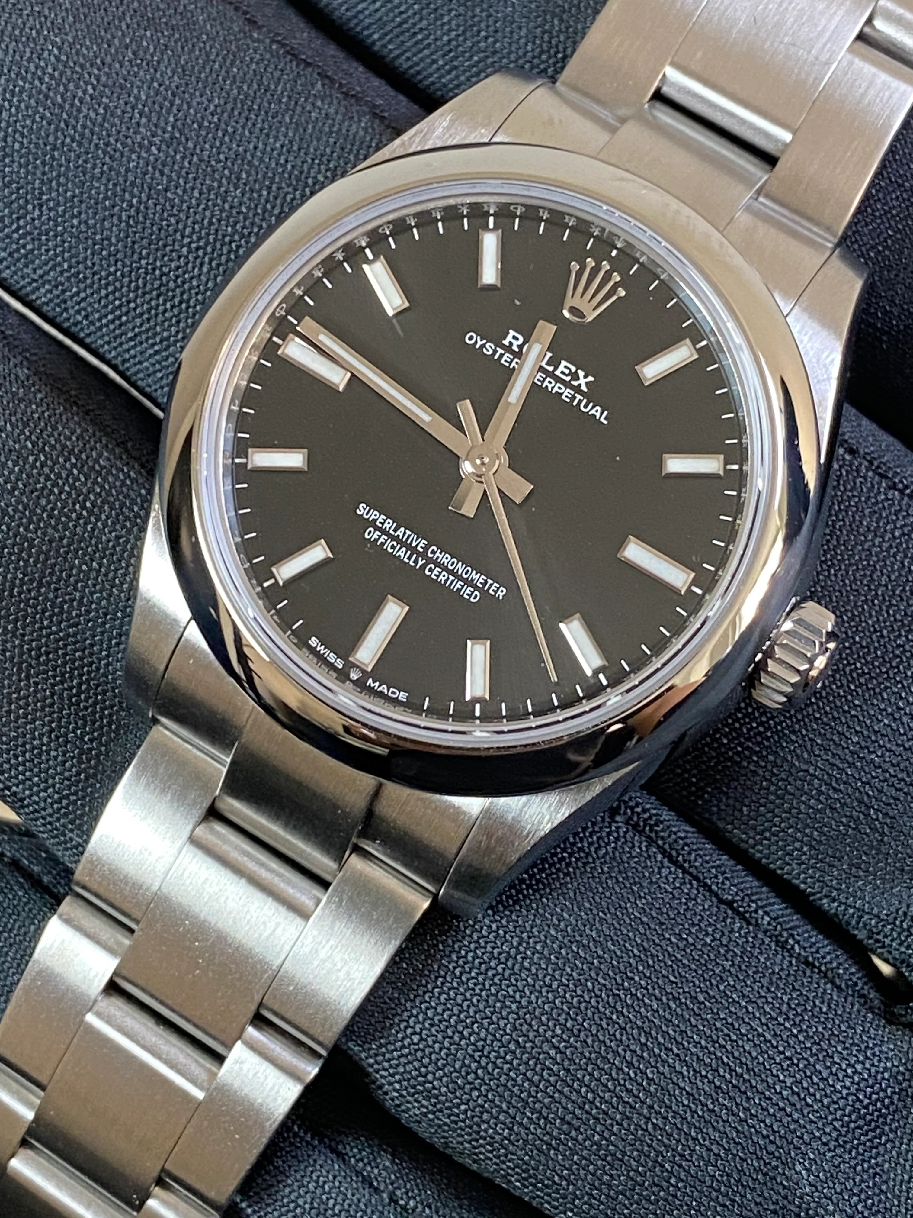 Rolex Oyster Perpetual 31 - 2023 - Domed Bezel - Black Index Dial - Oyster Bracelet - 277200