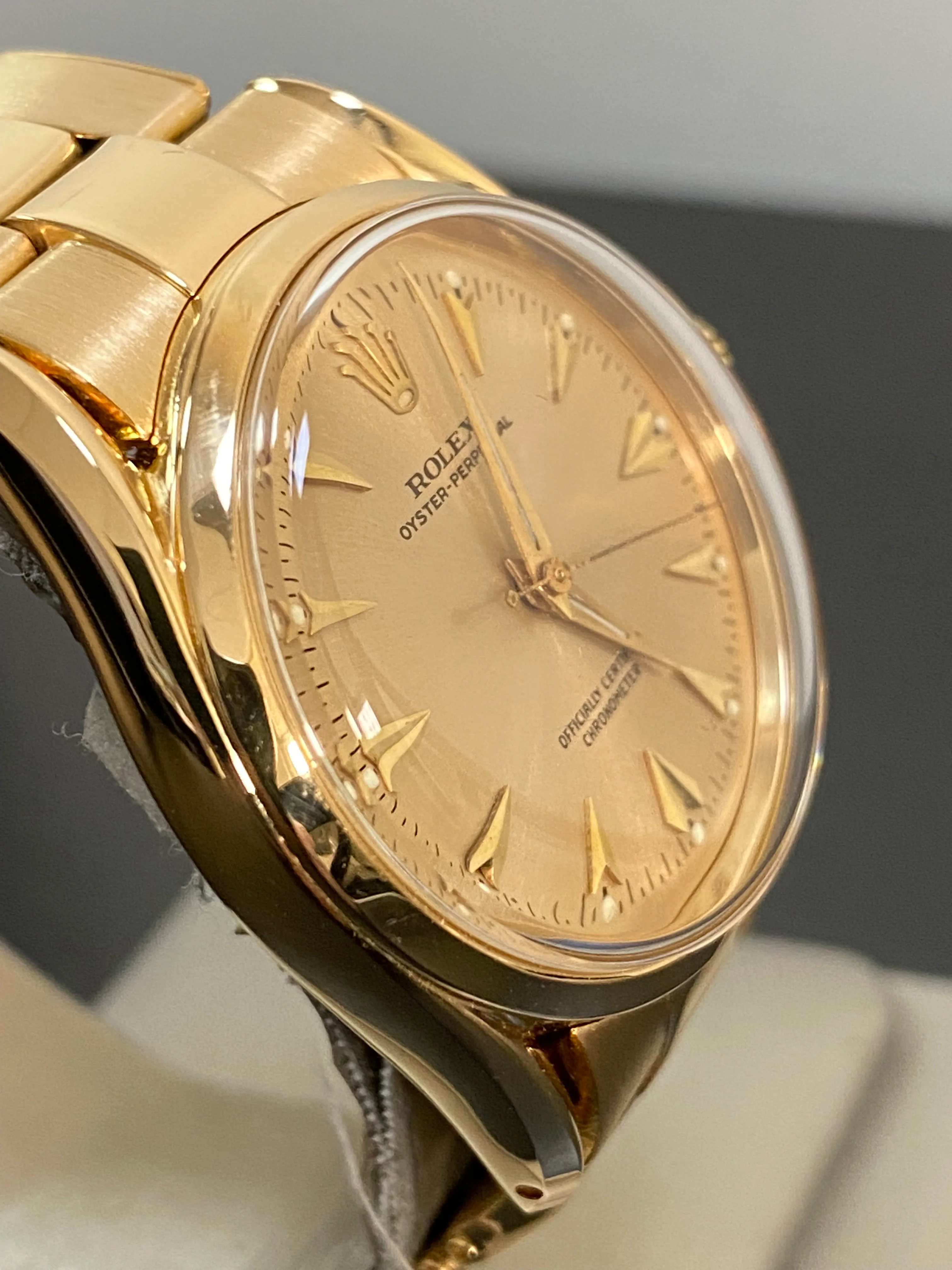 Rolex Yellow Gold Oyster Perpetual 34 - Domed Bezel - Champagne Dial - Oyster Bracelet - 1005