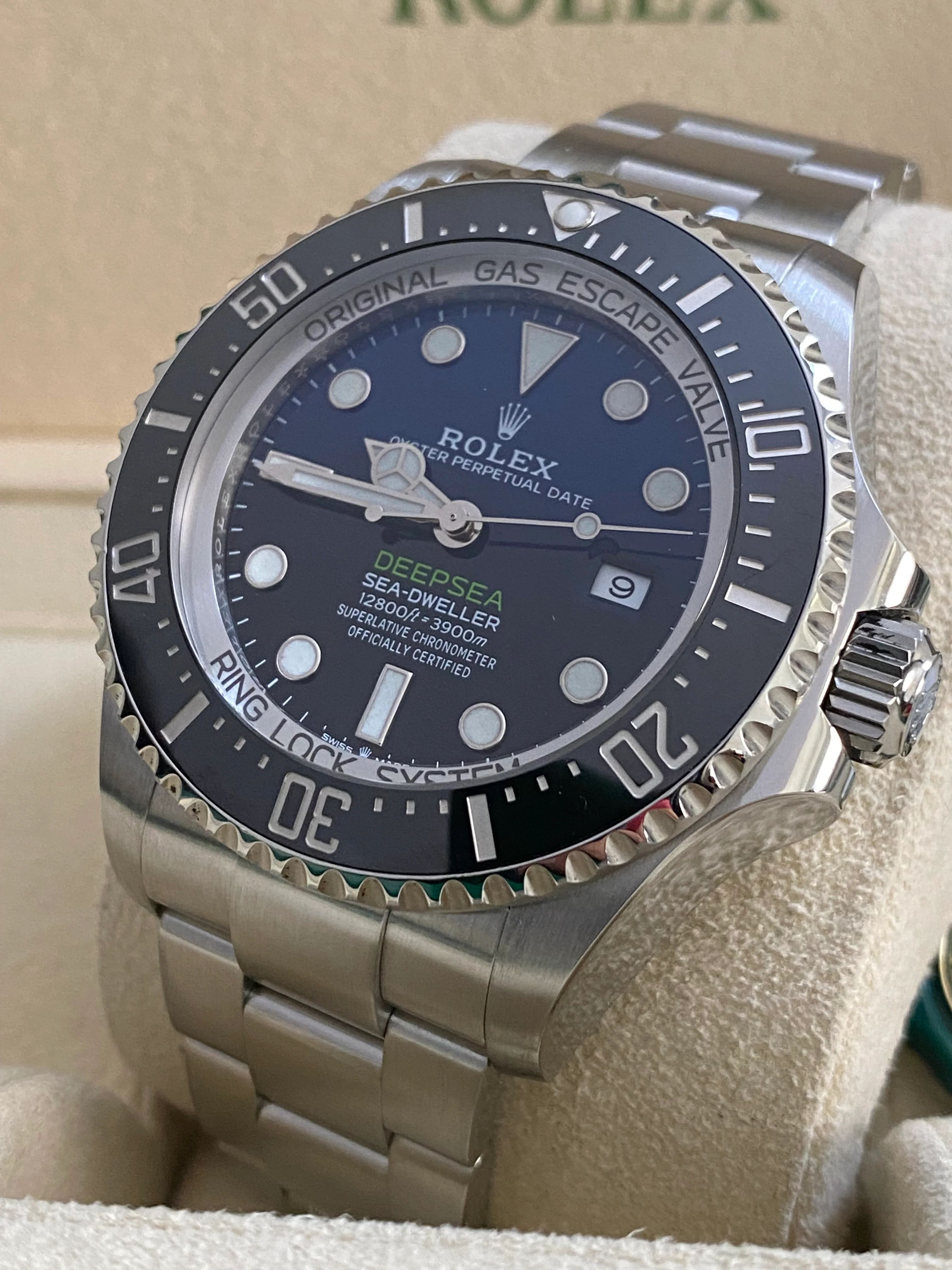 Rolex Sea-Dweller Deepsea 44 - 2022 - D-Blue 