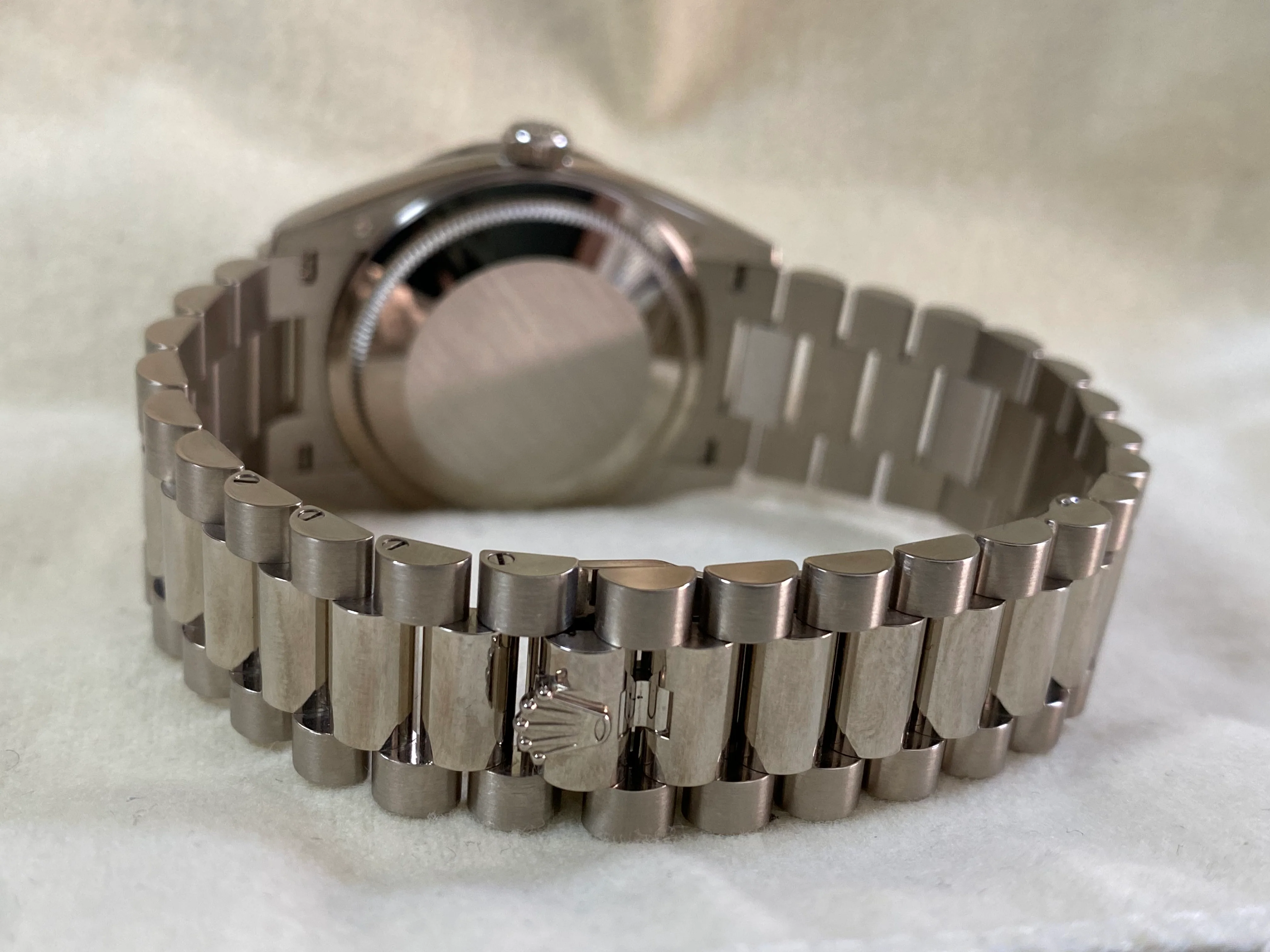 Rolex White Gold Day-Date 36 - 2024 - Diamond Bezel - Diamond Paved Rainbow Sapphire Dial - President Bracelet - 128349RBR *FULL SET*