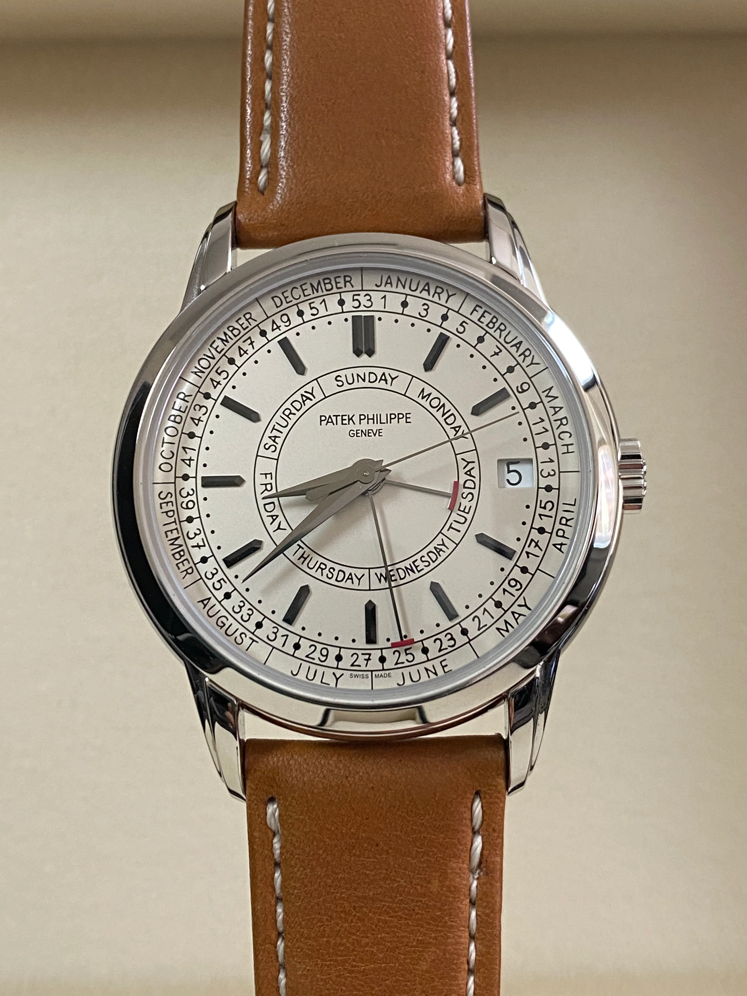 Patek Philippe Calatrava Weekly Calendar - 2020 - Silvery Opaline Dial - Brown Leather Strap - 5212A-001 *FULL SET*