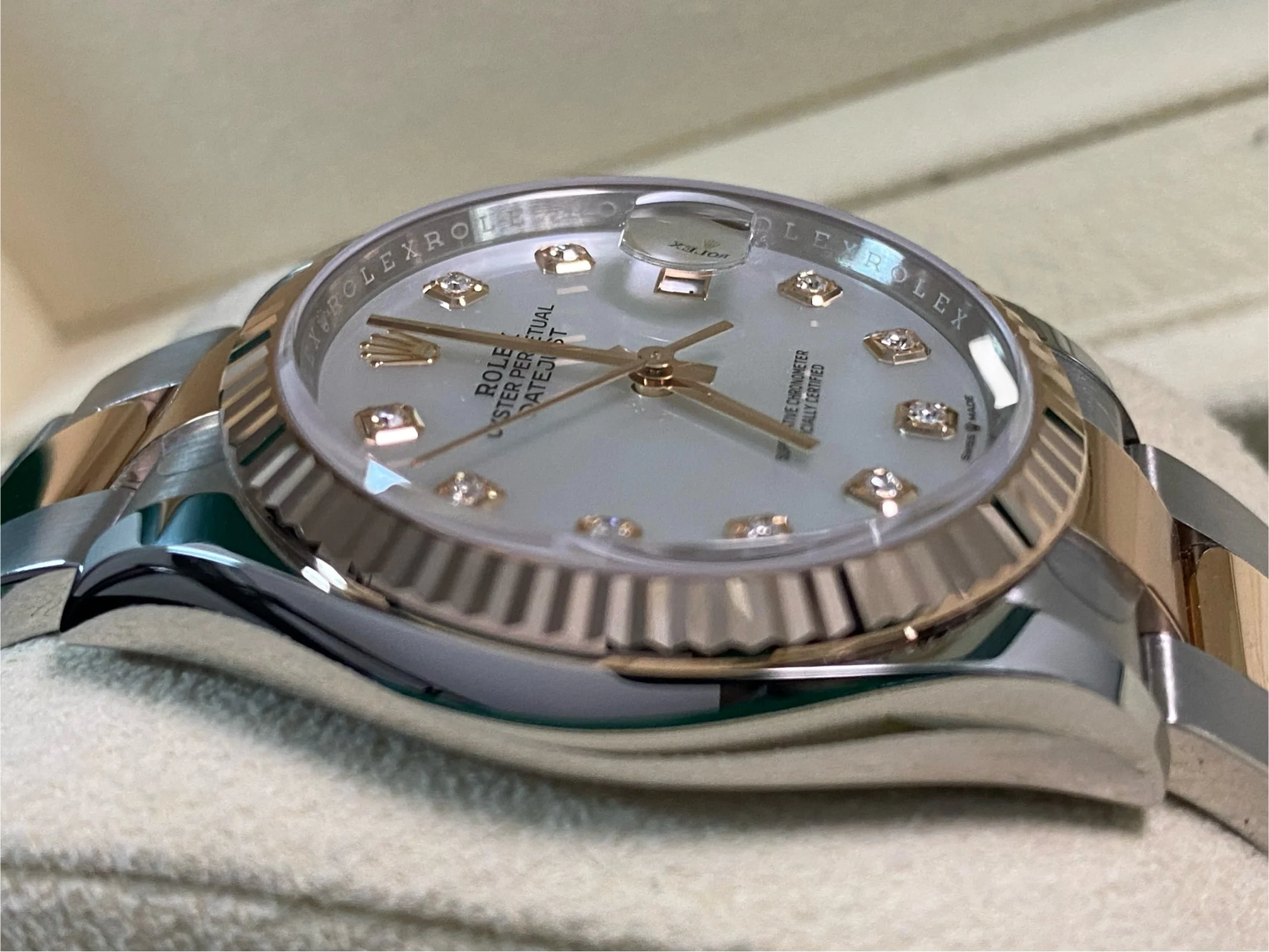 Rolex Steel and Everose Gold Datejust 36 - 2024 - Fluted Bezel - Mother-Of-Pearl Diamond Dial - Oyster Bracelet - 126231 *FULL SET*