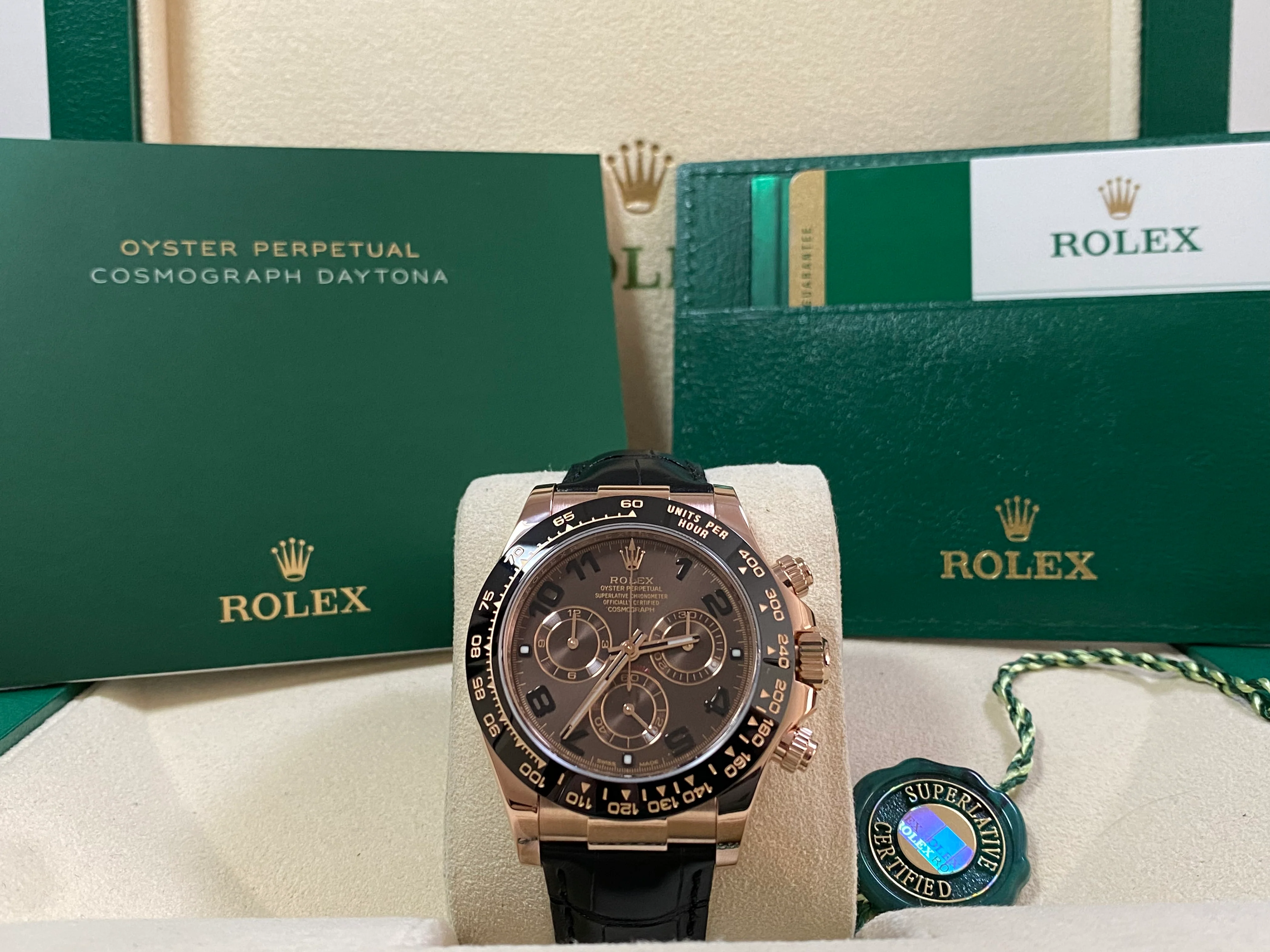 Rolex Everose Gold Cosmograph Daytona 40 - 2016 - Chocolate Arabic Dial - Black Leather Strap - 116515LN *COMPLETE SET*
