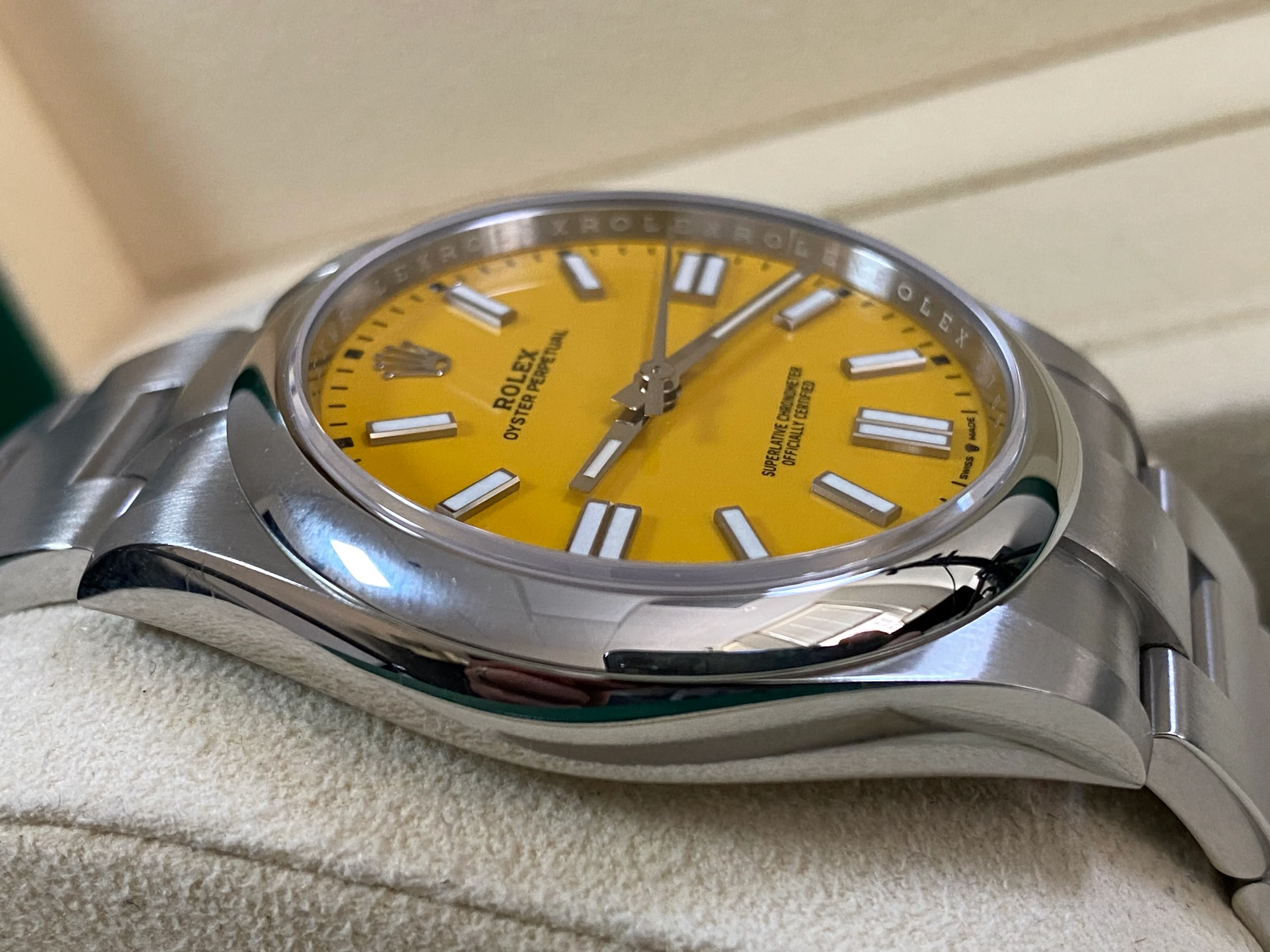 Rolex Oyster Perpetual 41 - 2022 - Domed Bezel - Yellow Dial - Oyster Bracelet - 124300 *DISCONTINUED MODEL*