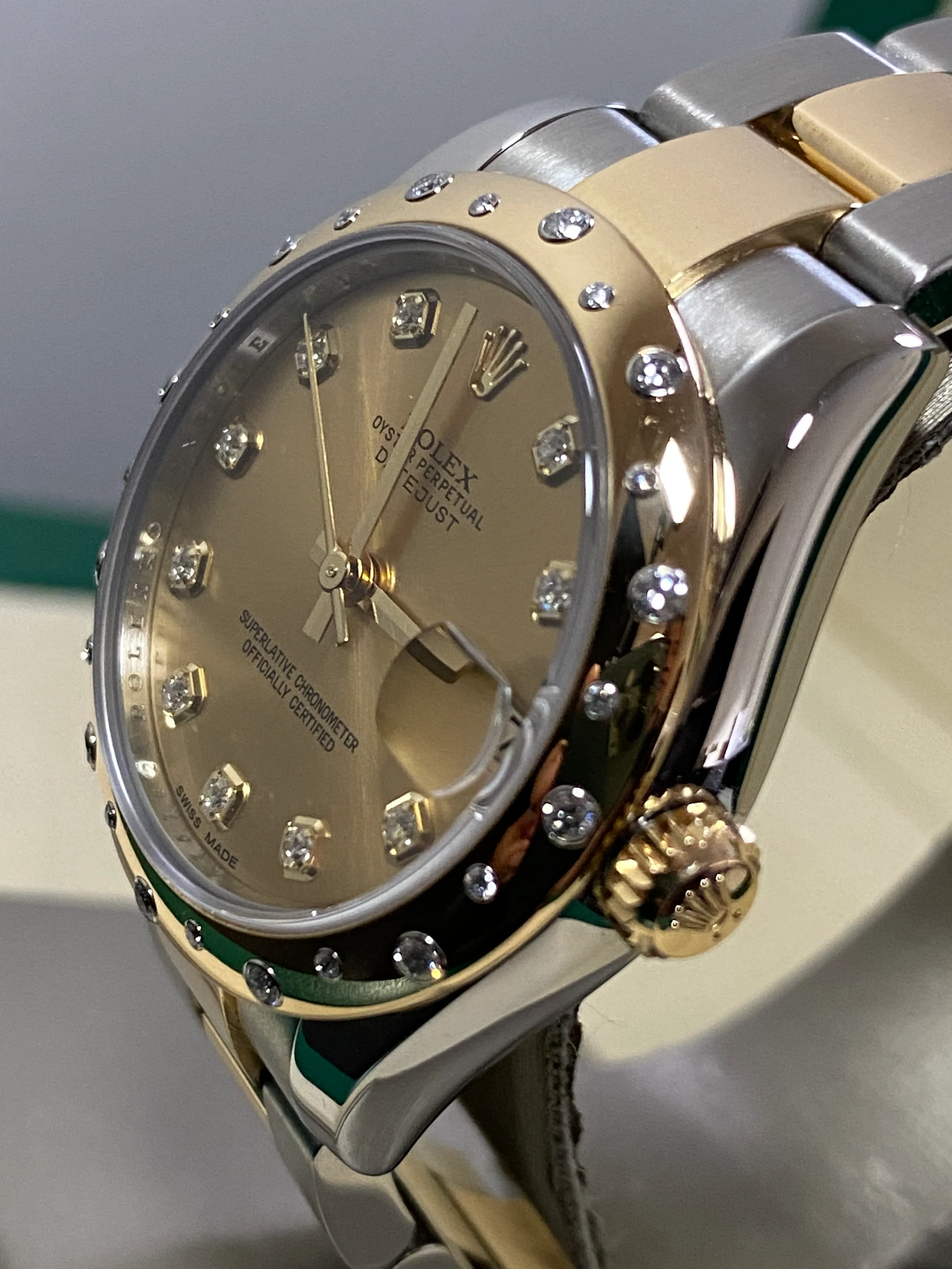 Rolex Steel and Yellow Gold Datejust 31 - 2015 - 24 Diamond Bezel - Champagne Diamond Dial - Oyster Bracelet - 178343