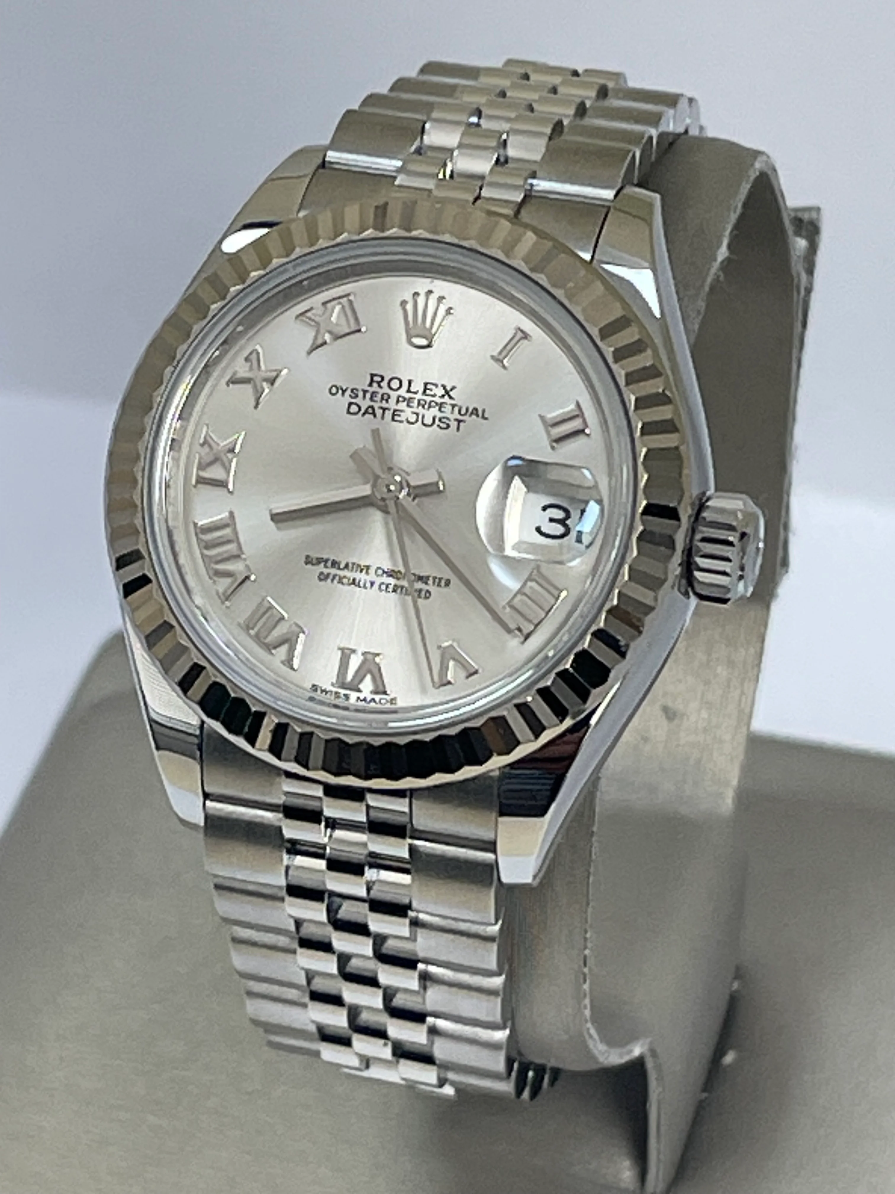 Rolex Steel Lady-Datejust 28 - 2018 - Fluted Bezel - Silver Roman Dial - Jubilee Bracelet - 279174