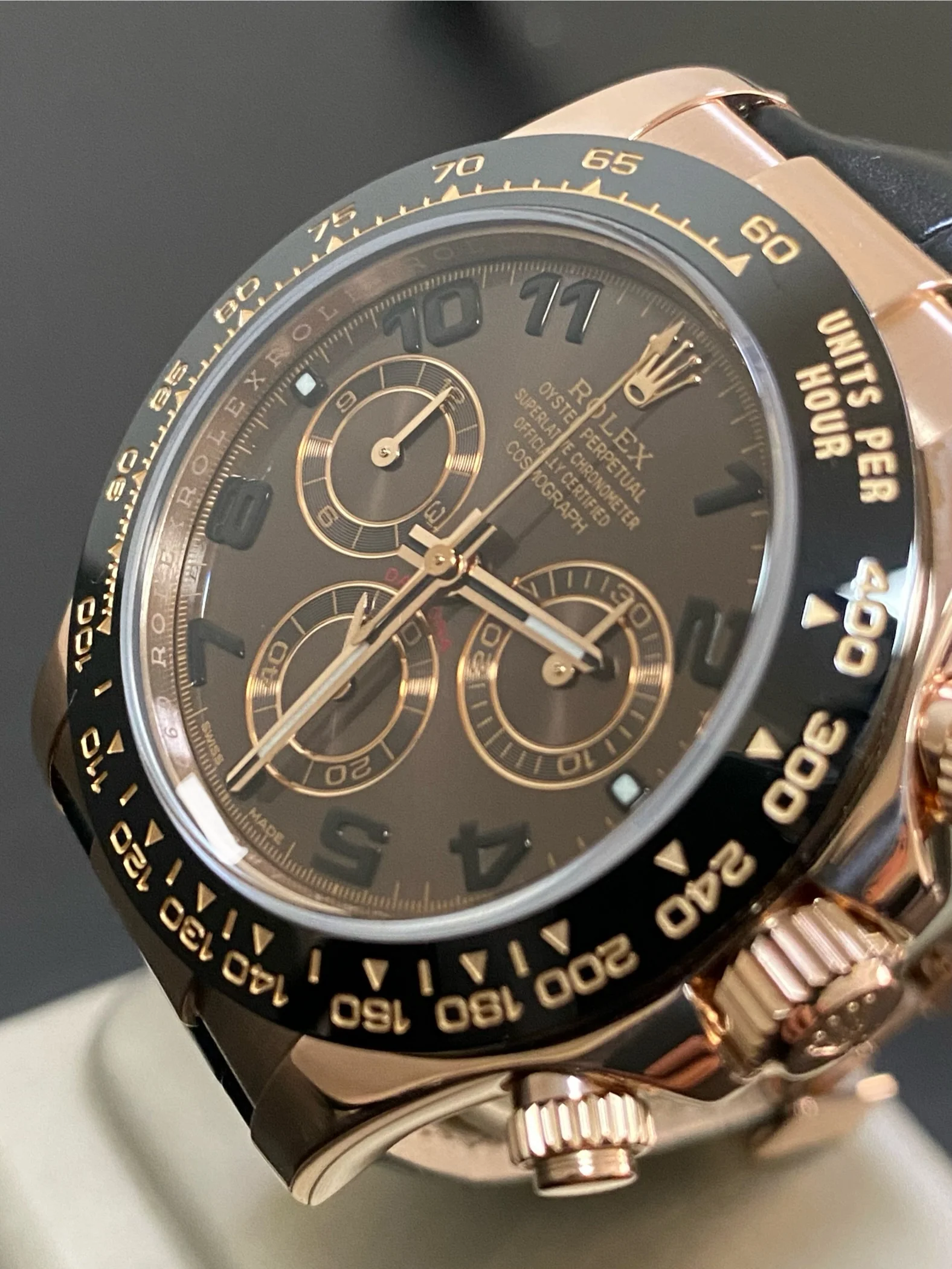 Rolex Everose Gold Cosmograph Daytona 40 - 2016 - Chocolate Arabic Dial - Black Leather Strap - 116515LN *COMPLETE SET*