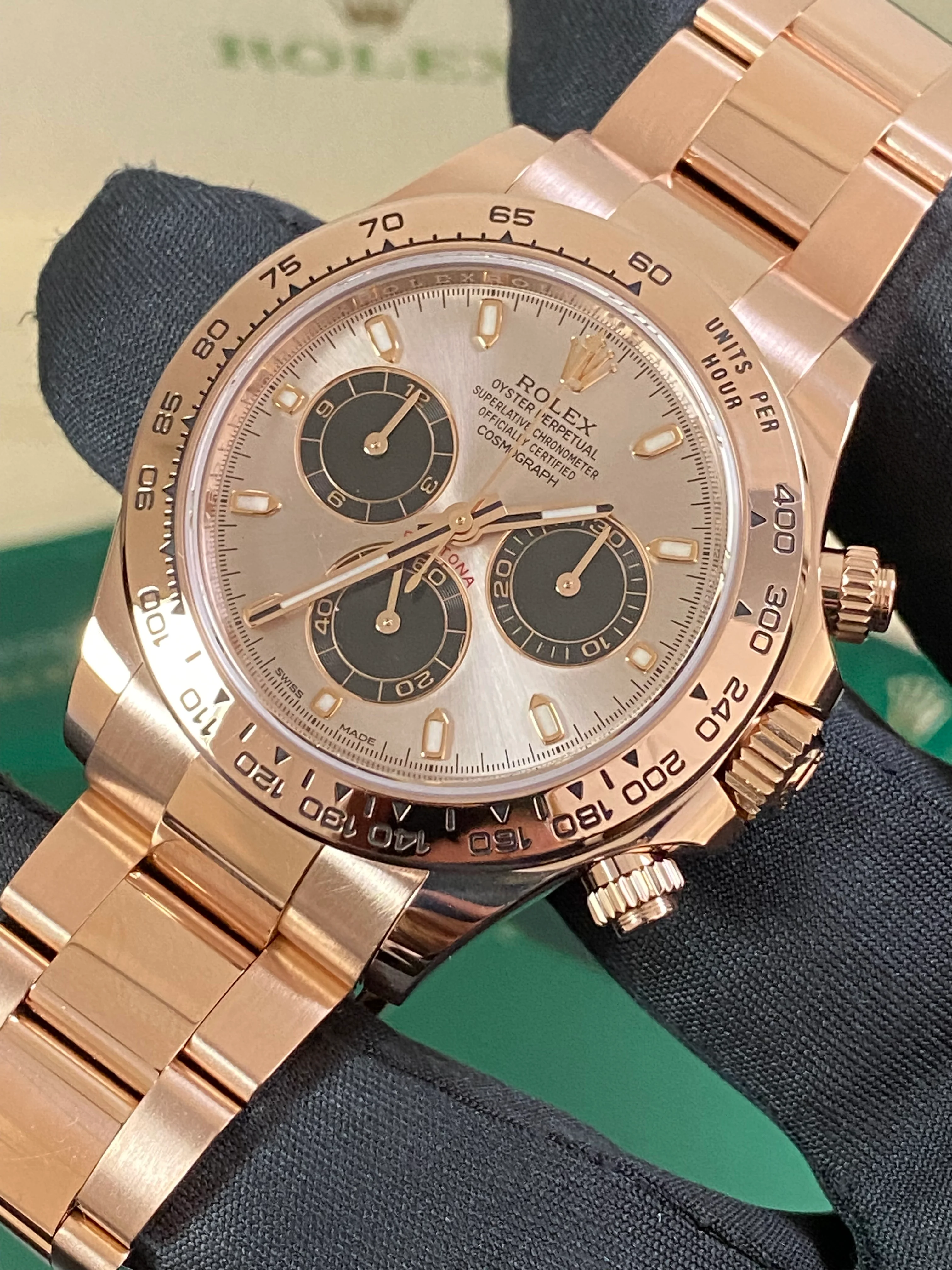 Rolex Everose Gold Cosmograph Daytona - 2023 - Sundust Dial - 116505 *COMPLETE SET*