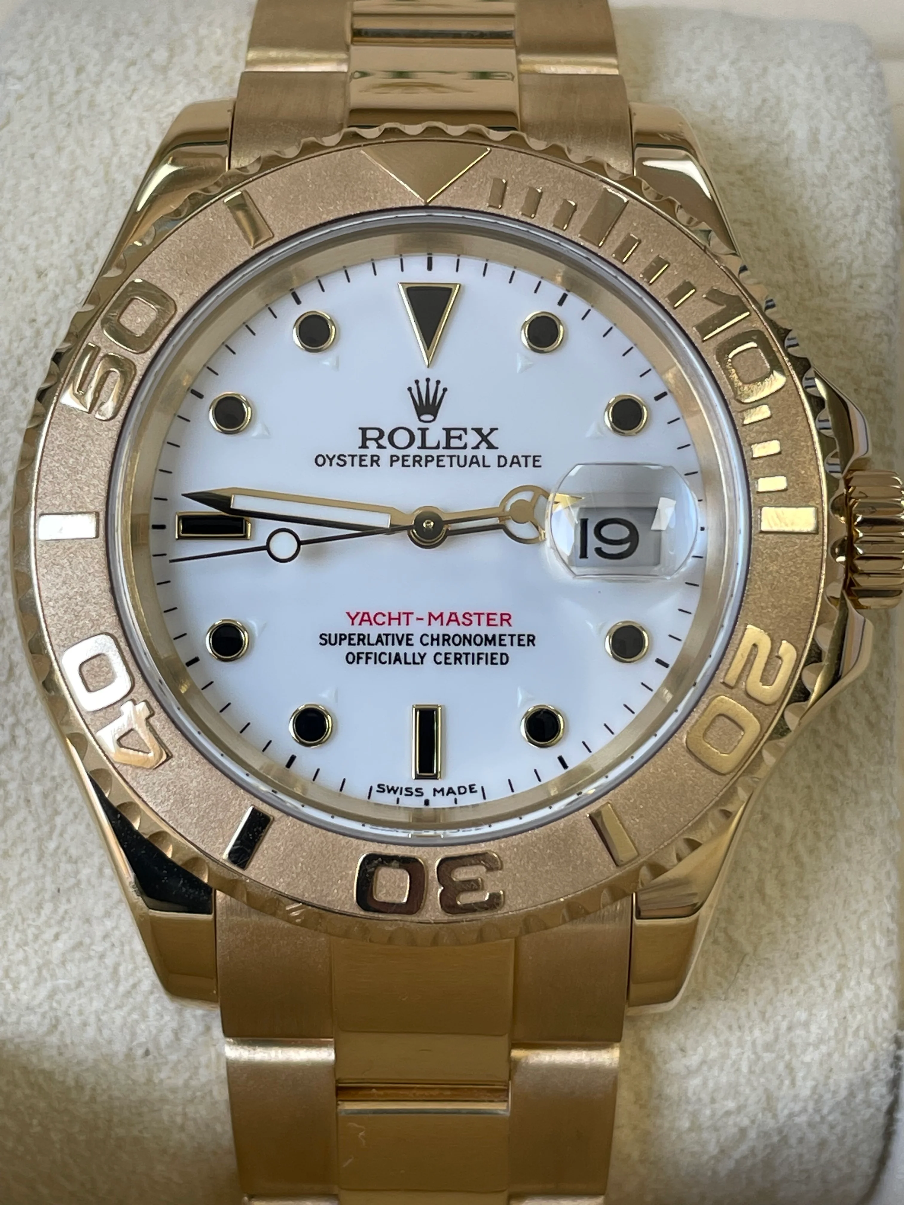 Rolex Yellow Gold Yacht-Master 40 - White Dial - 16628