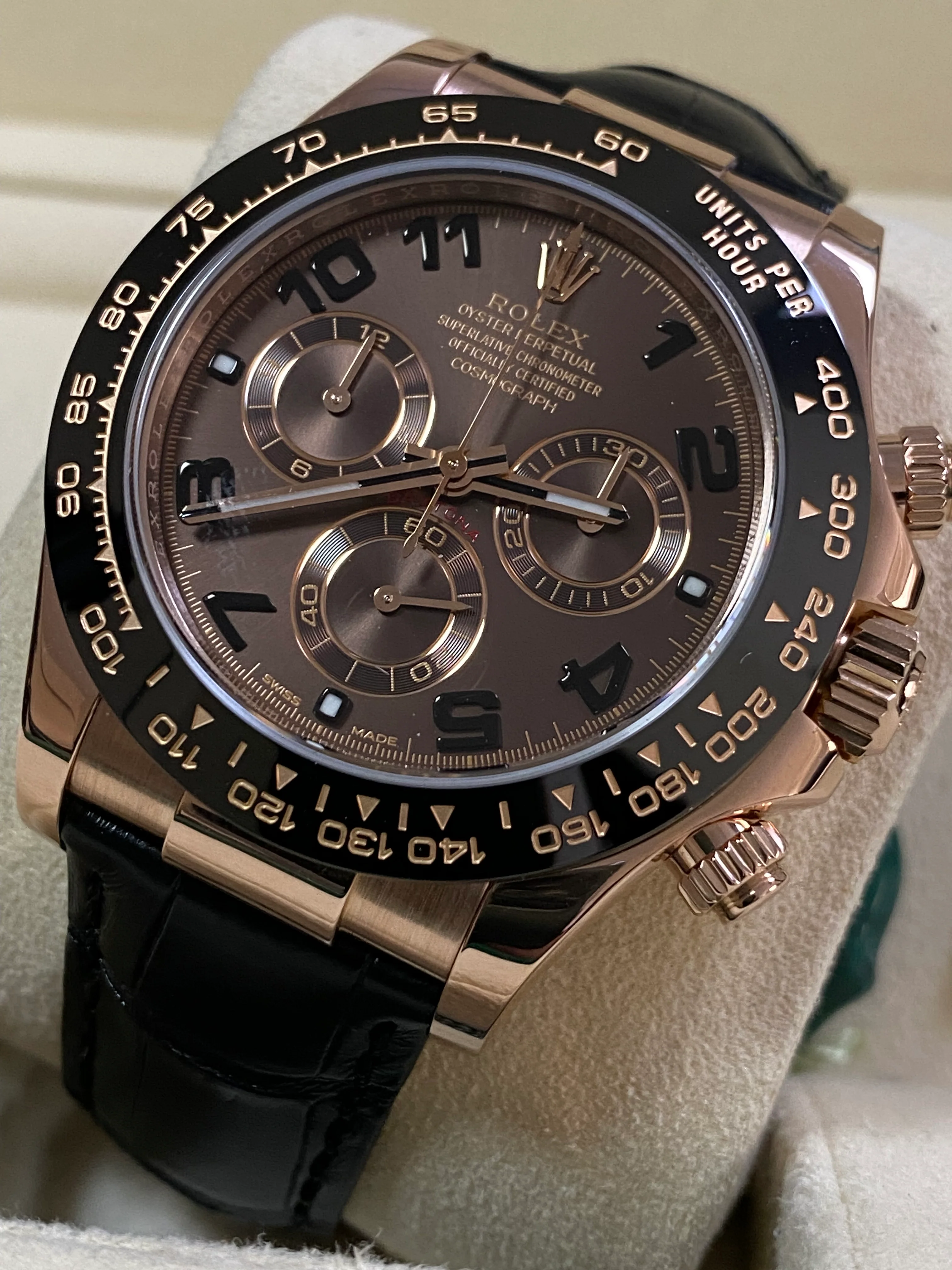 Rolex Everose Gold Cosmograph Daytona 40 - 2016 - Chocolate Arabic Dial - Black Leather Strap - 116515LN *COMPLETE SET*