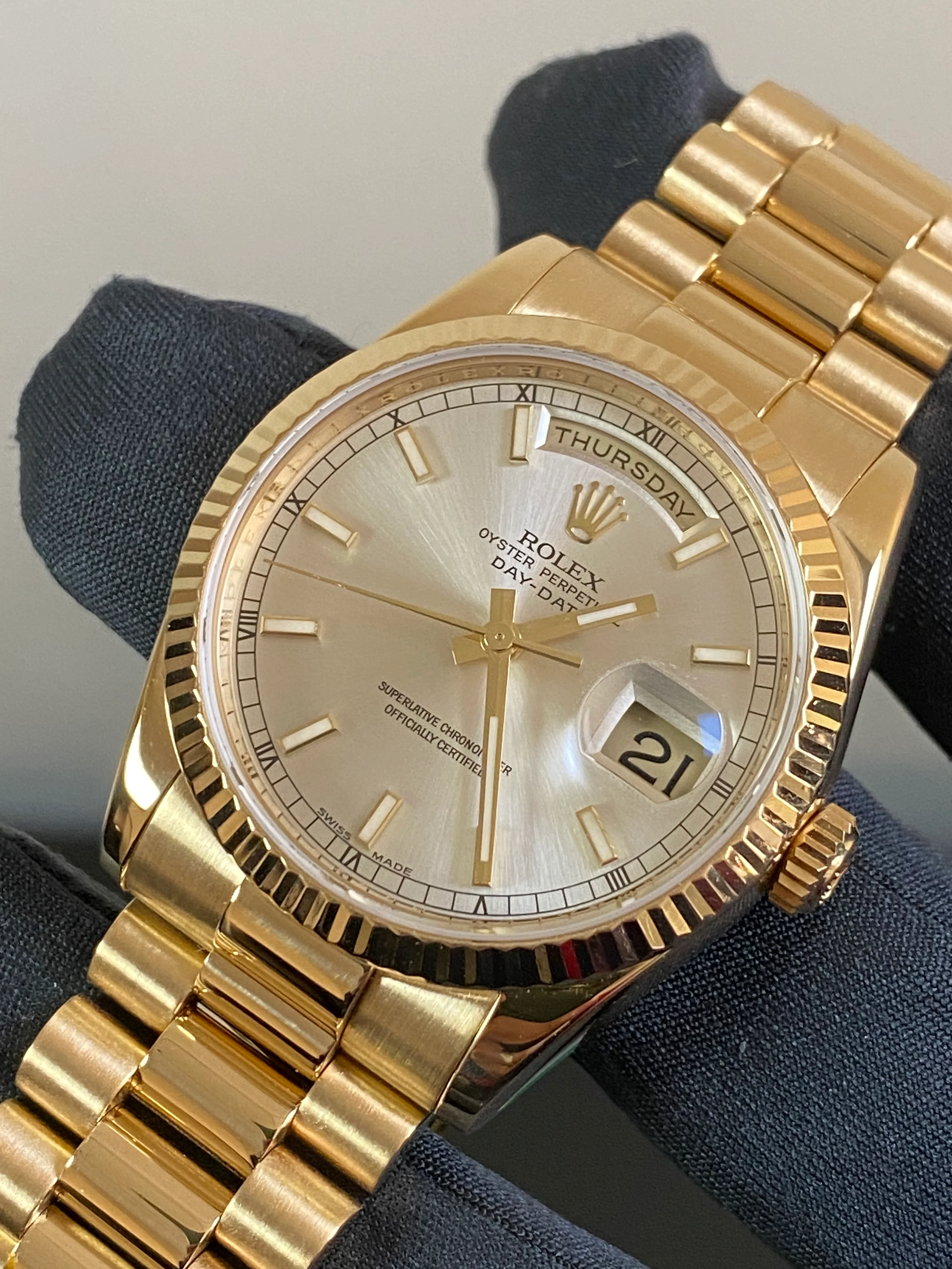 Rolex Yellow Gold Day-Date 36 - M serial - Fluted Bezel - Silver Index Dial - President Bracelet - 118238