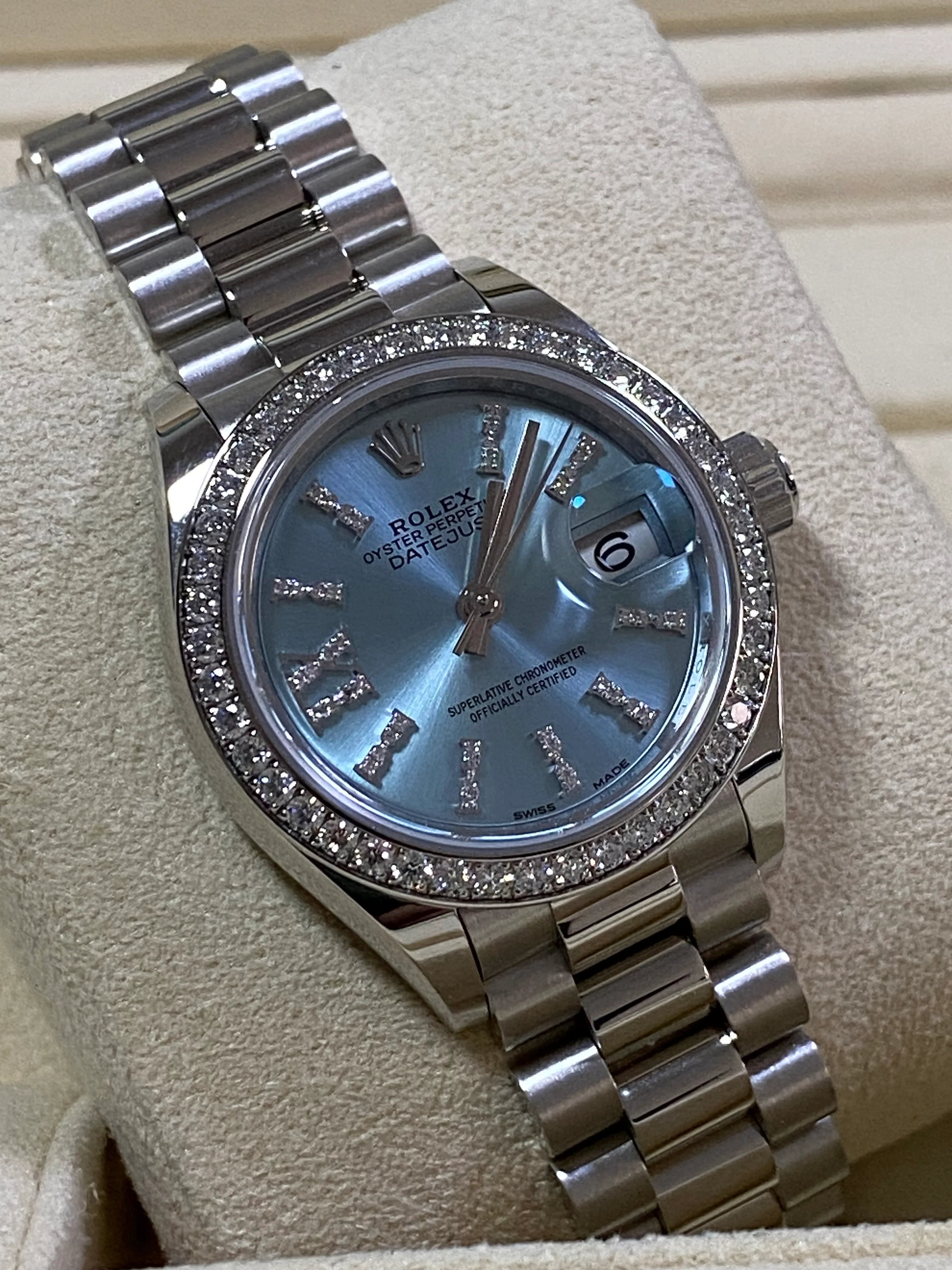 Rolex Platinum Lady-Datejust 28 - 2018 - 44 Diamond Bezel - Ice Blue Diamond Dial - President Bracelet - 279136RBR