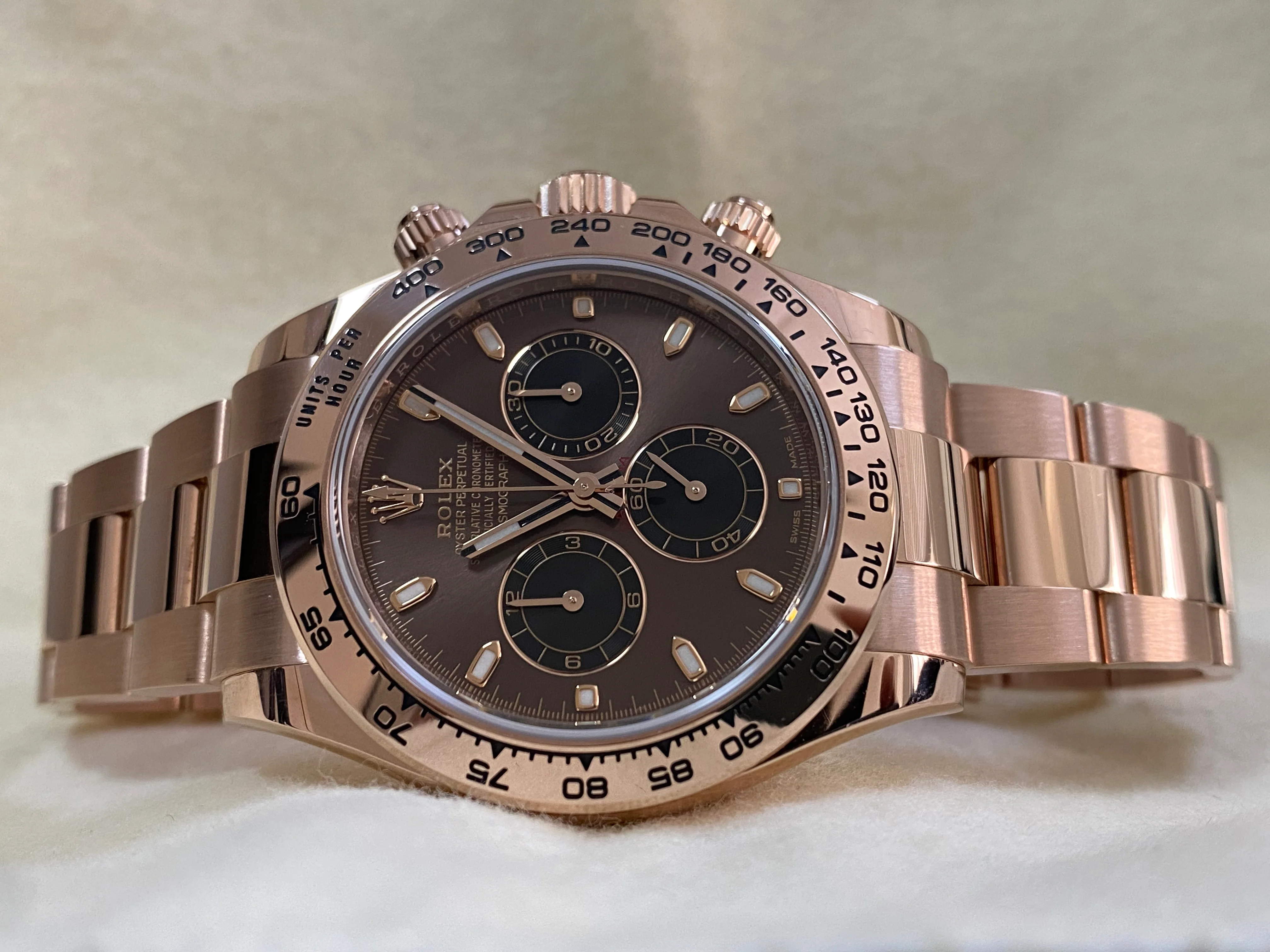 Rolex Everose Gold Cosmograph Daytona - 2021 - Chocolate Index Dial - 116505 *COMPLETE SET*
