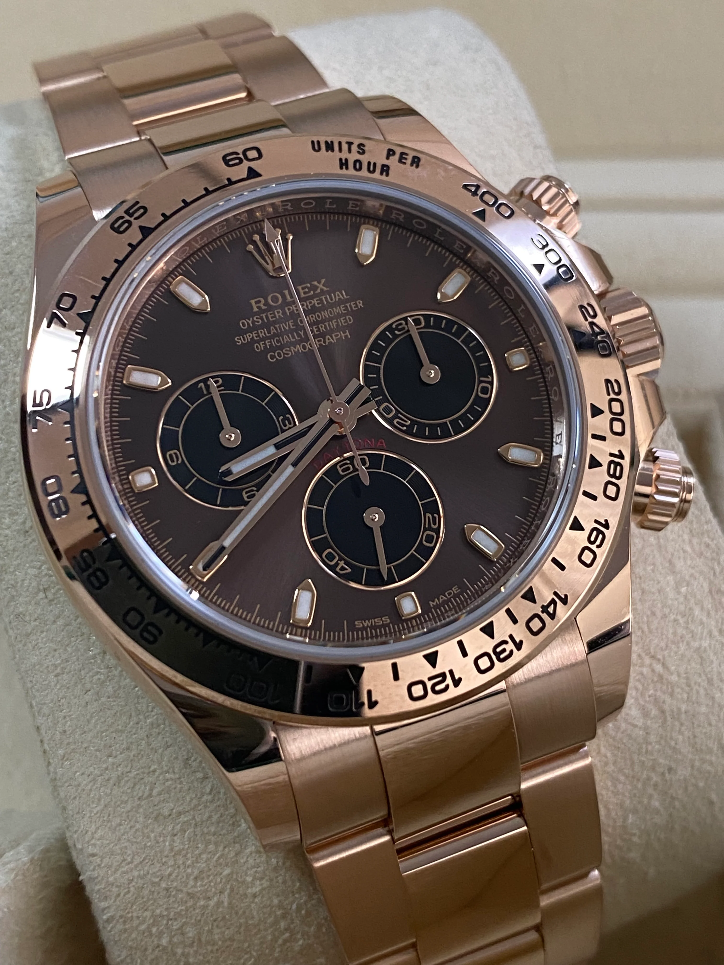 Rolex Everose Gold Cosmograph Daytona - 2020 - Chocolate Index Dial - 116505 *COMPLETE SET*