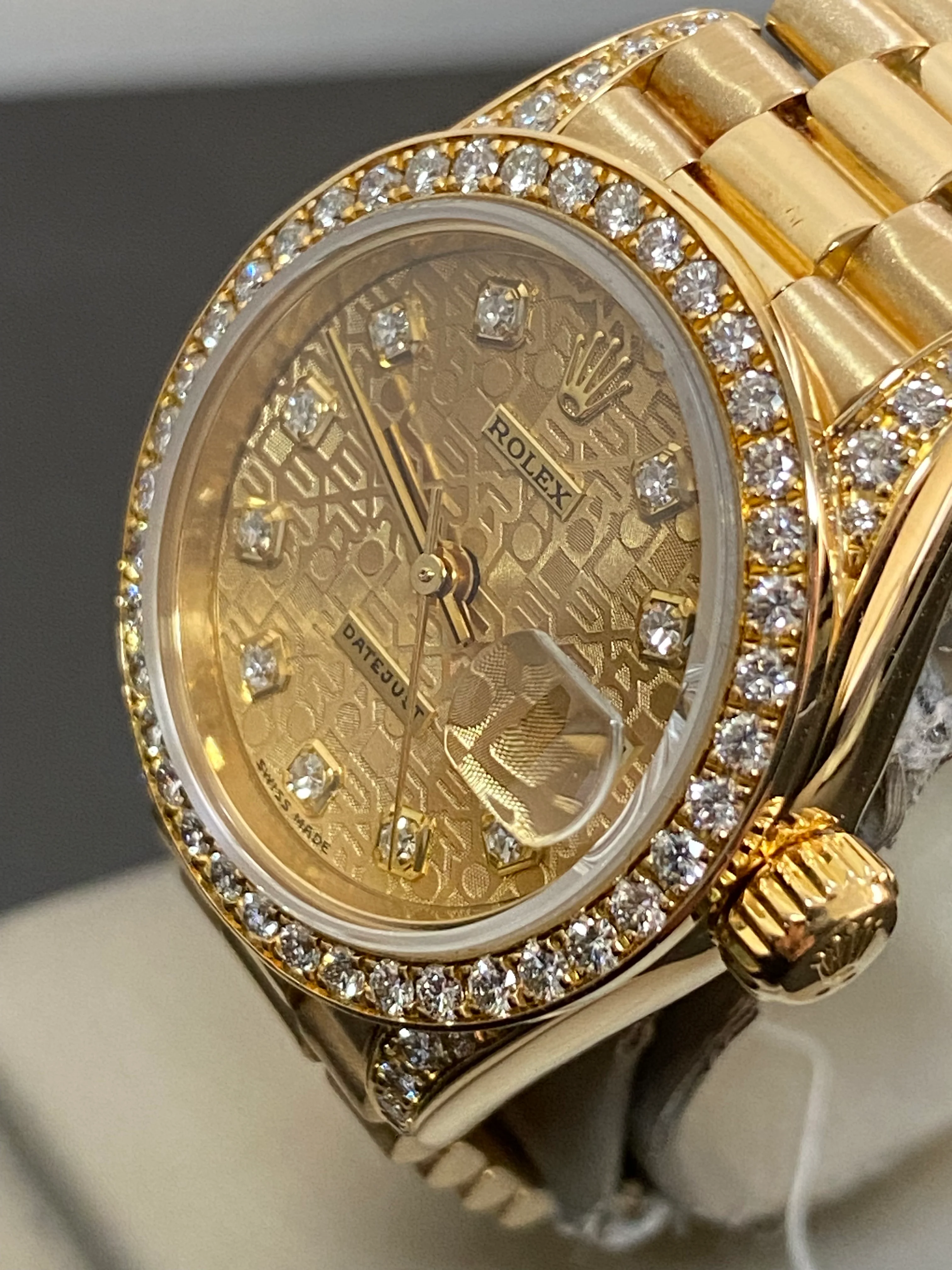 Rolex Yellow Gold Lady-Datejust - 1995 - Factory Diamond Dial, Bezel and Lugs - President Bracelet - 69158 
