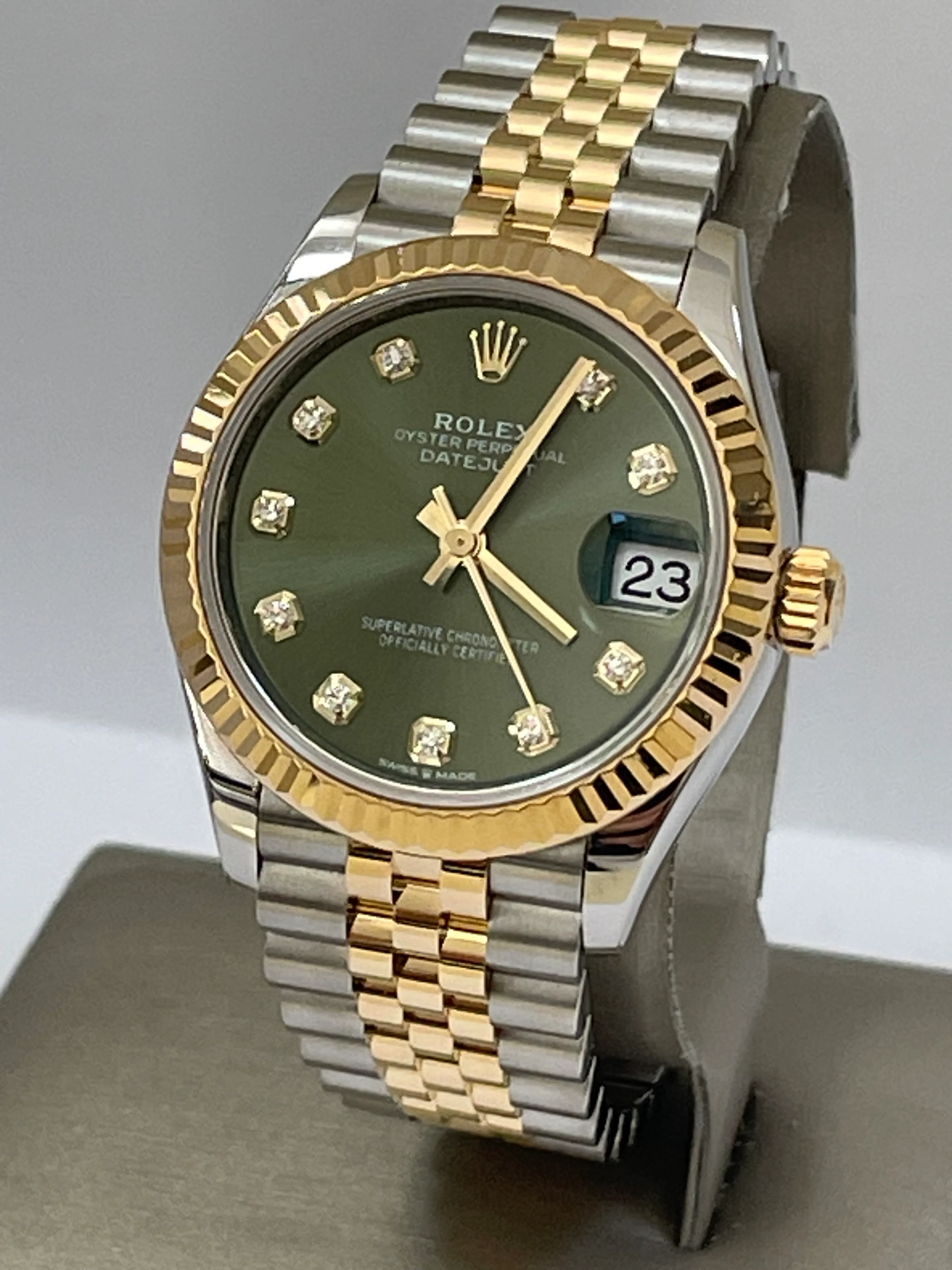 Rolex Steel and Yellow Gold Datejust 31 - 2022 - Fluted Bezel - Olive Green Diamond Dial - Jubilee Bracelet - 278273