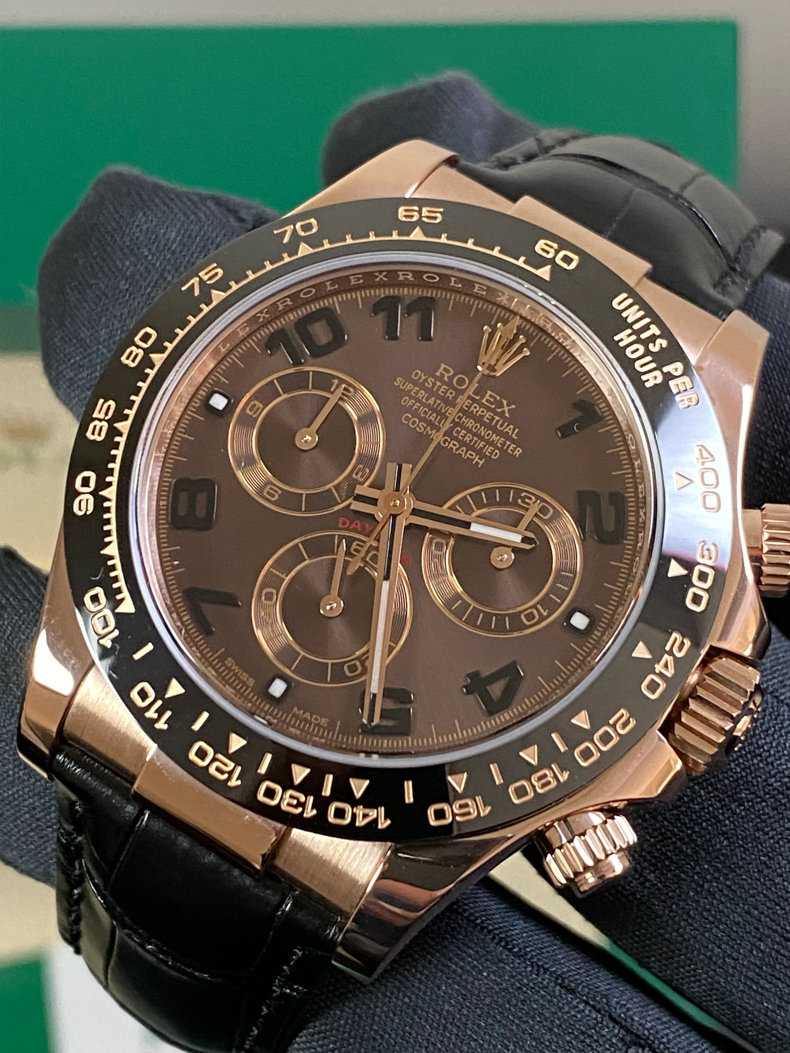 Rolex Everose Gold Cosmograph Daytona 40 - 2016 - Chocolate Arabic Dial - Black Leather Strap - 116515LN *COMPLETE SET*