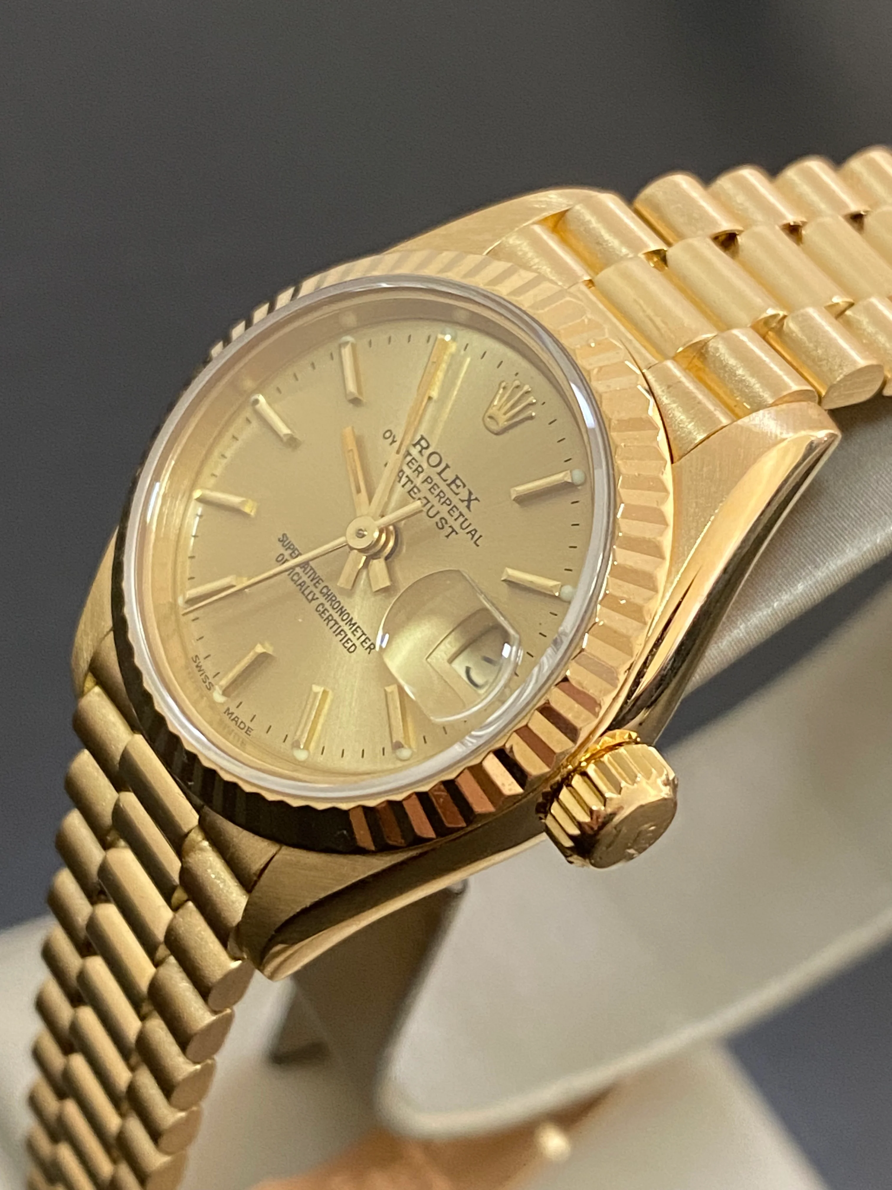 Rolex Yellow Gold Lady-Datejust - E serial - Fluted Bezel - Champagne Dial - President Bracelet - 69178