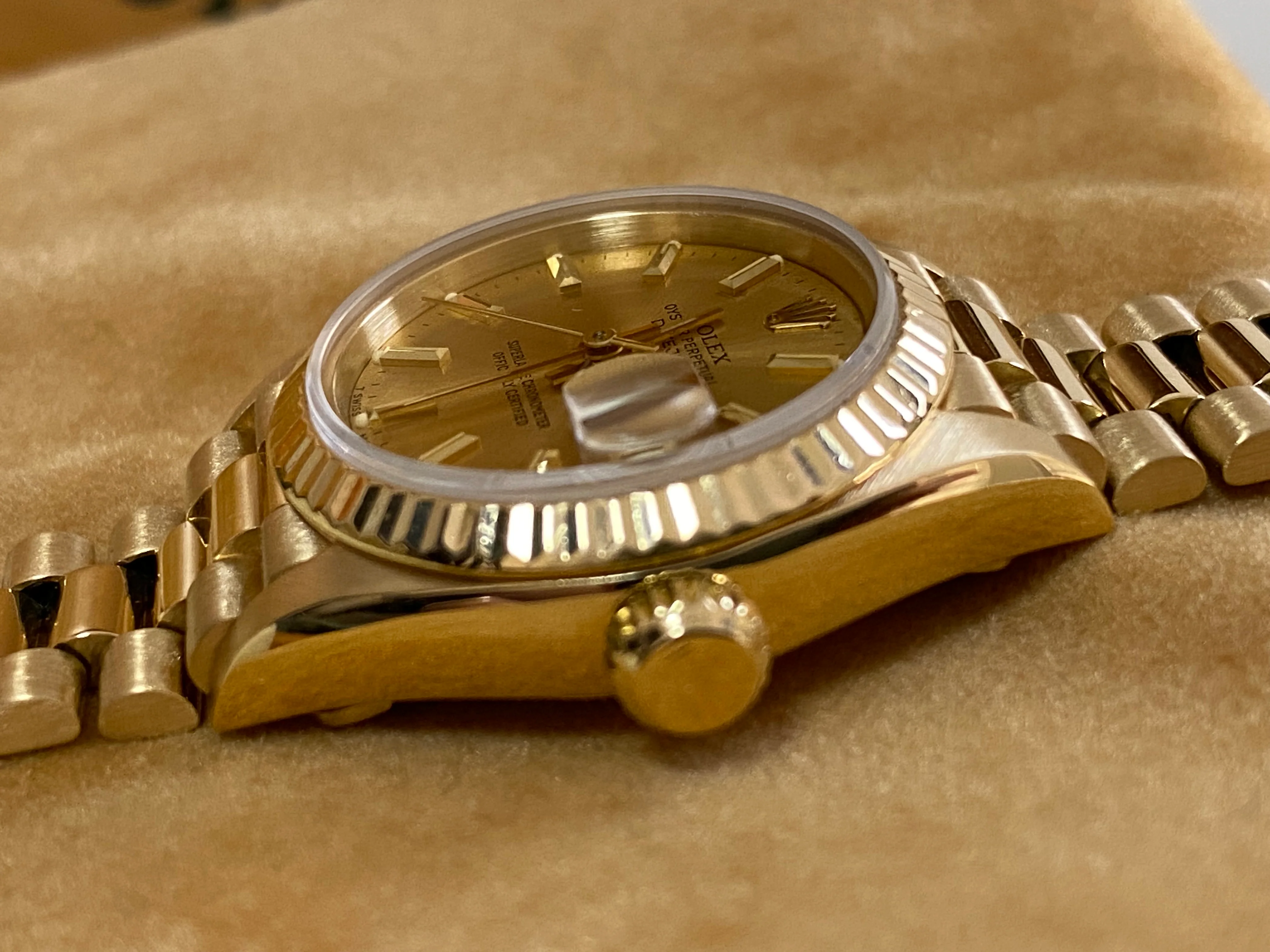 Rolex Yellow Gold Lady-Datejust - 1986 - Fluted Bezel - Champagne Dial - President Bracelet - 69178