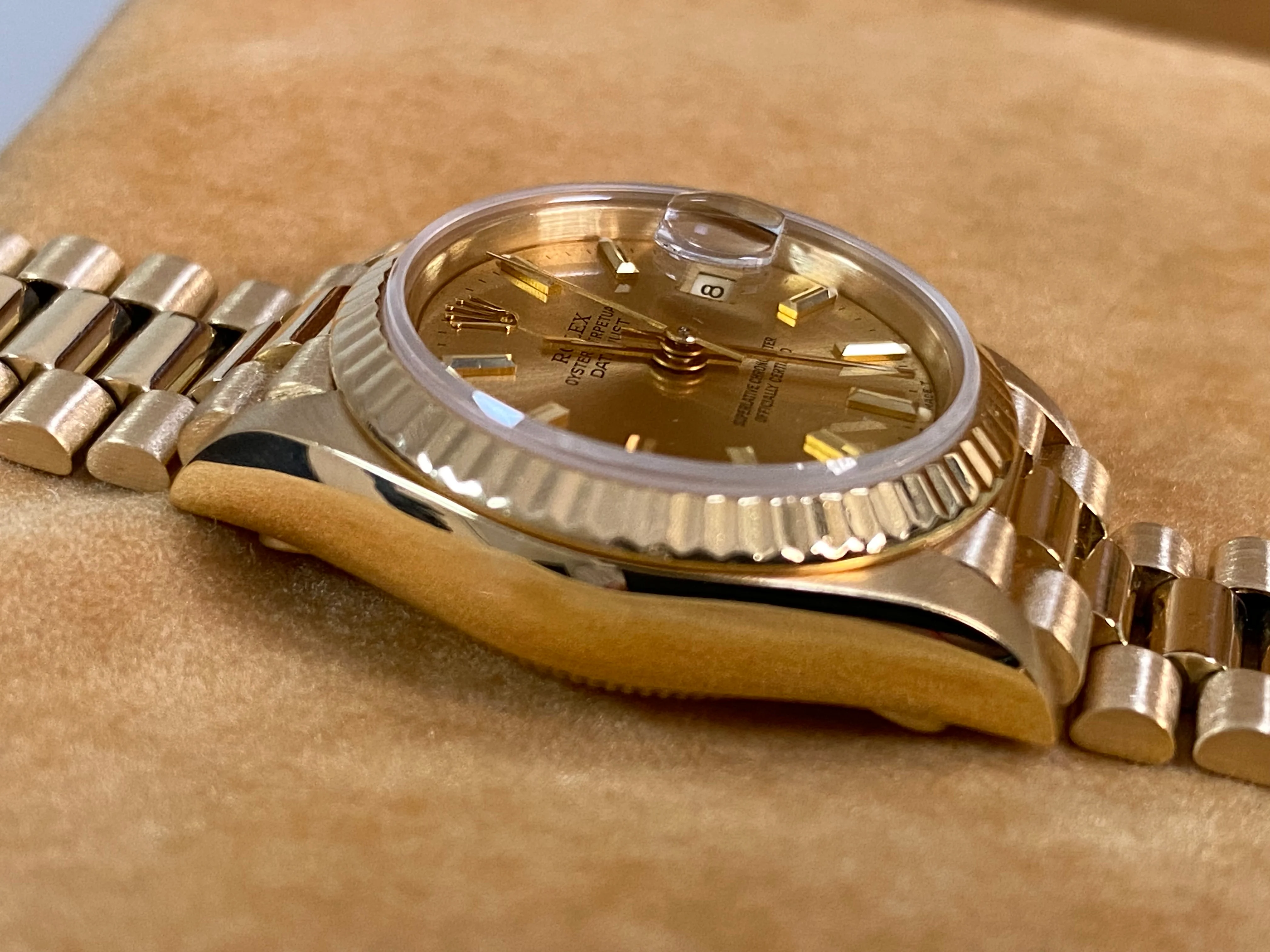 Rolex Yellow Gold Lady-Datejust - 1986 - Fluted Bezel - Champagne Dial - President Bracelet - 69178