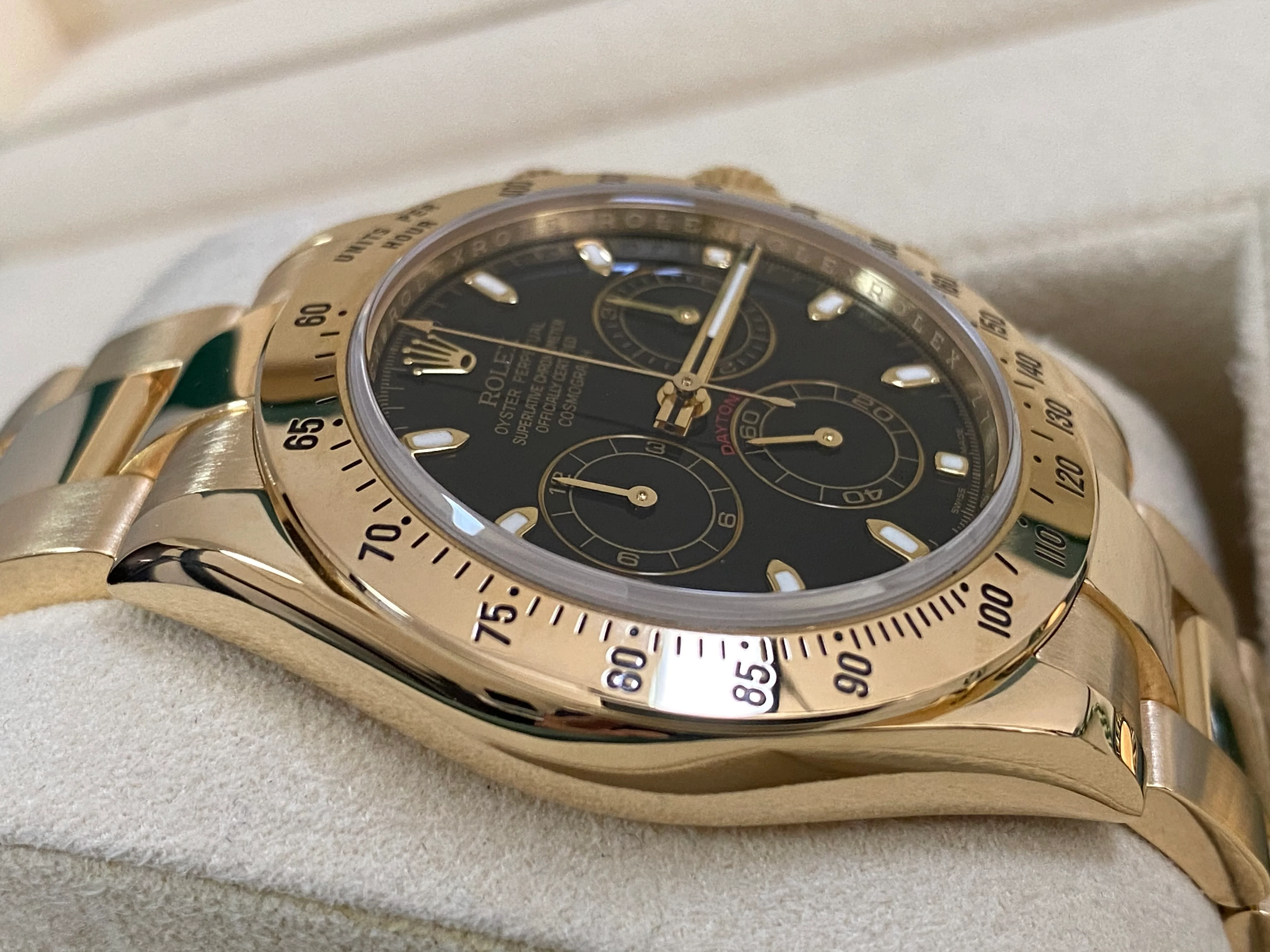 Rolex Yellow Gold Cosmograph Daytona -  Z serial - Black Index Dial - 116528