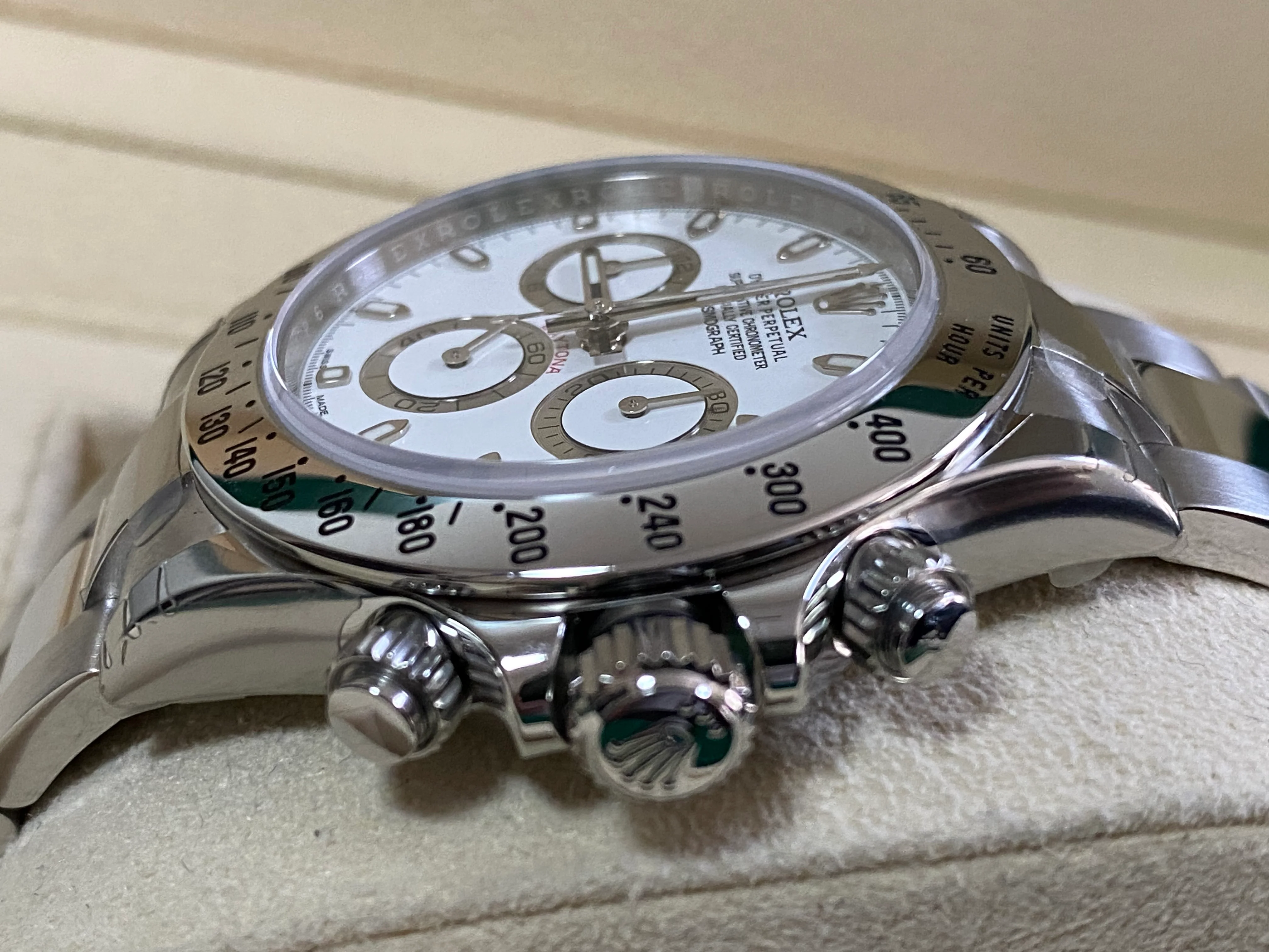 Rolex Steel Cosmograph Daytona - White Index Dial - 116520 - *FULL STICKERS*
