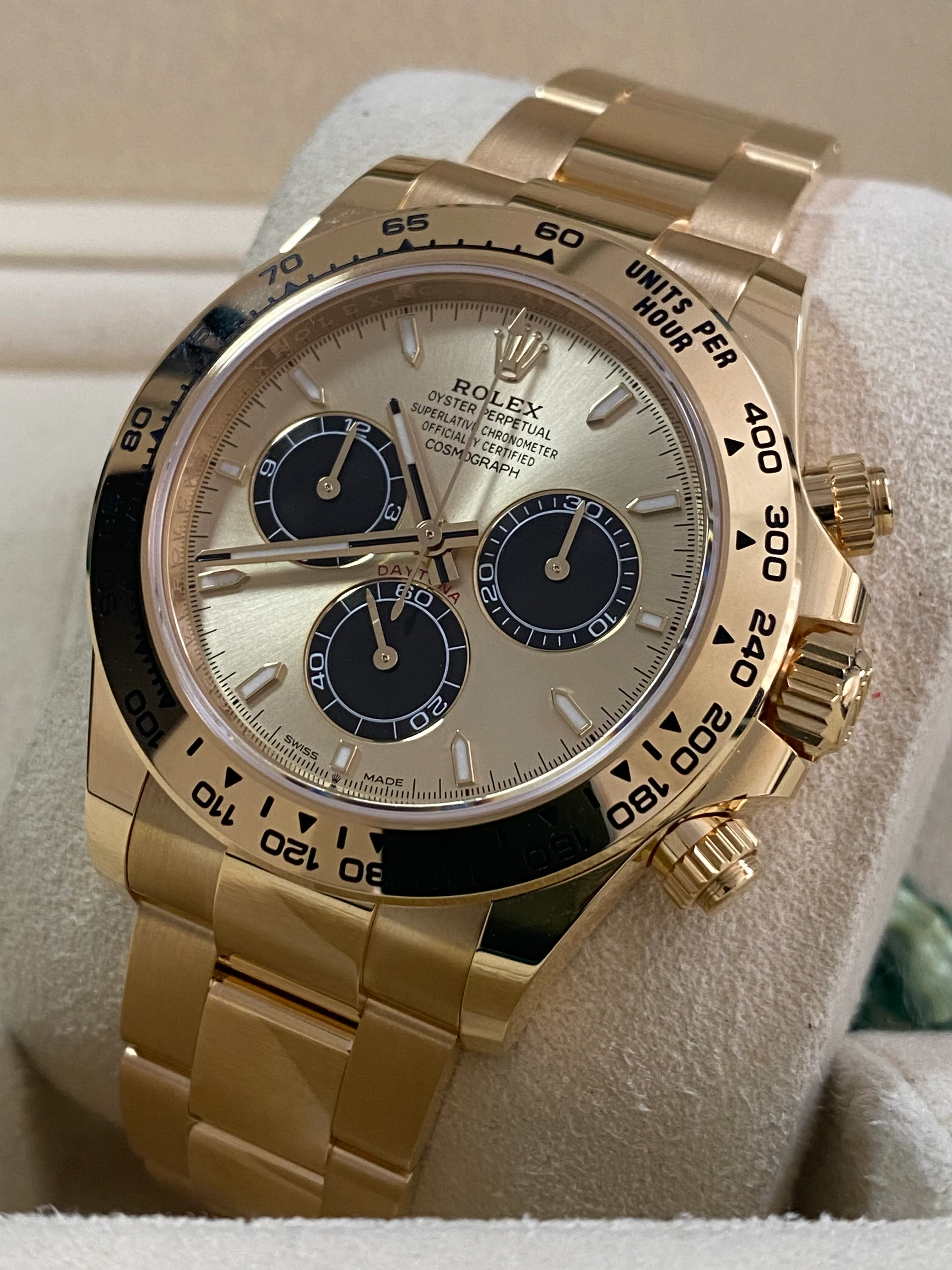Rolex Yellow Gold Cosmograph Daytona - 2024 - 