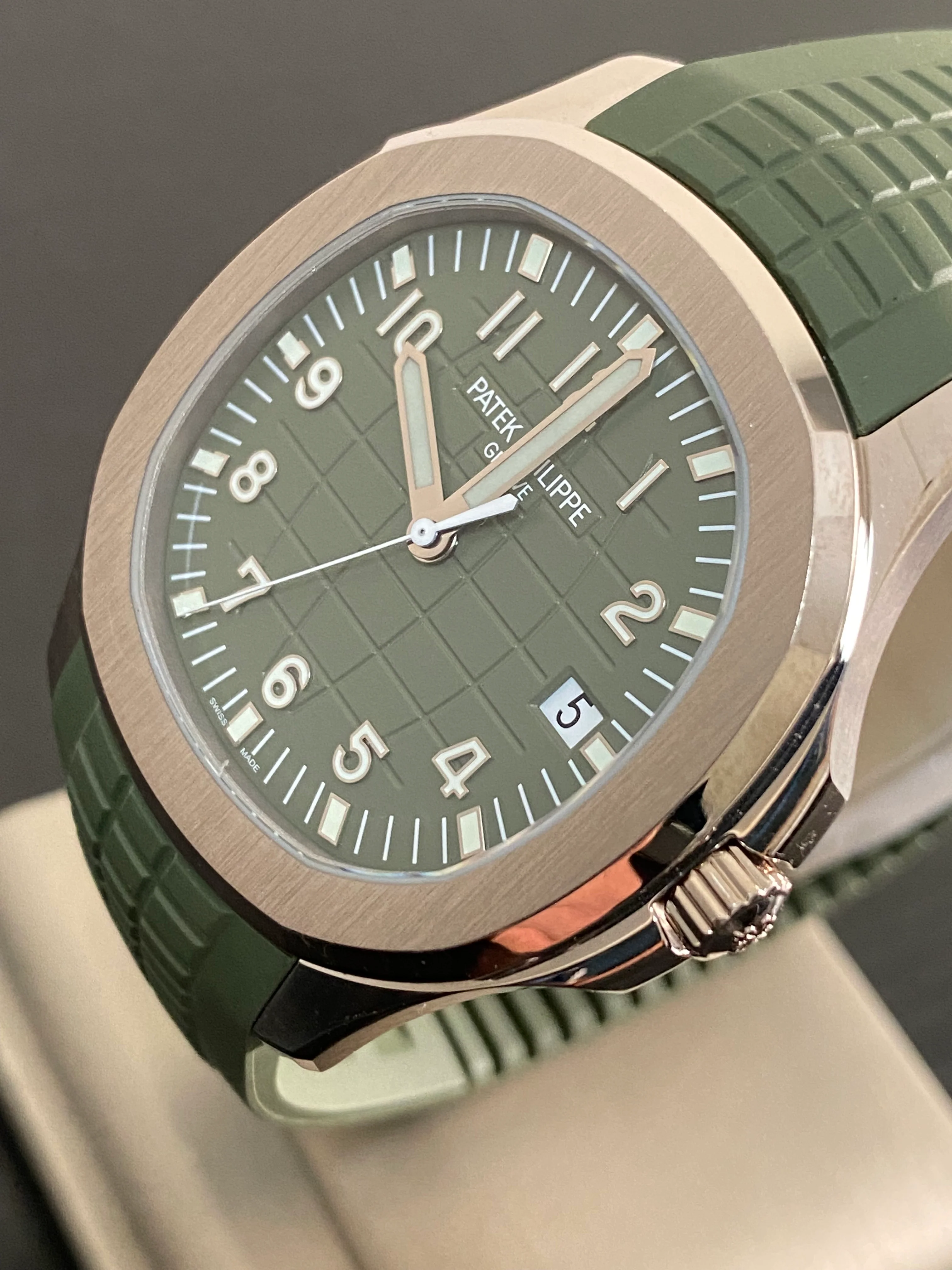 Patek Philippe Aquanaut White Gold - 2021 - Khaki Green Embossed Dial - 5168G-010 *FULL SET*