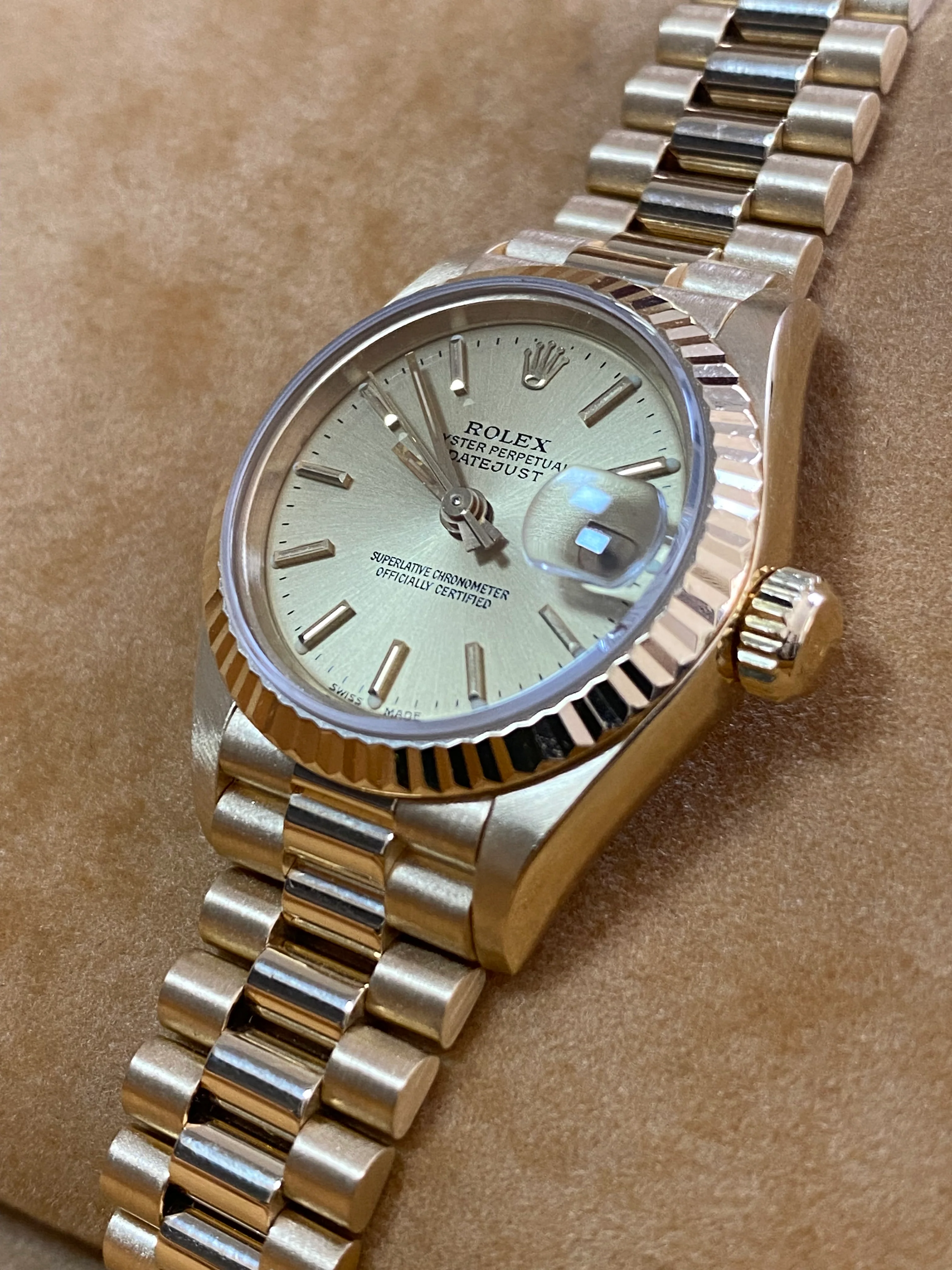 Rolex Yellow Gold Lady-Datejust - E serial - Fluted Bezel - Champagne Dial - President Bracelet - 69178
