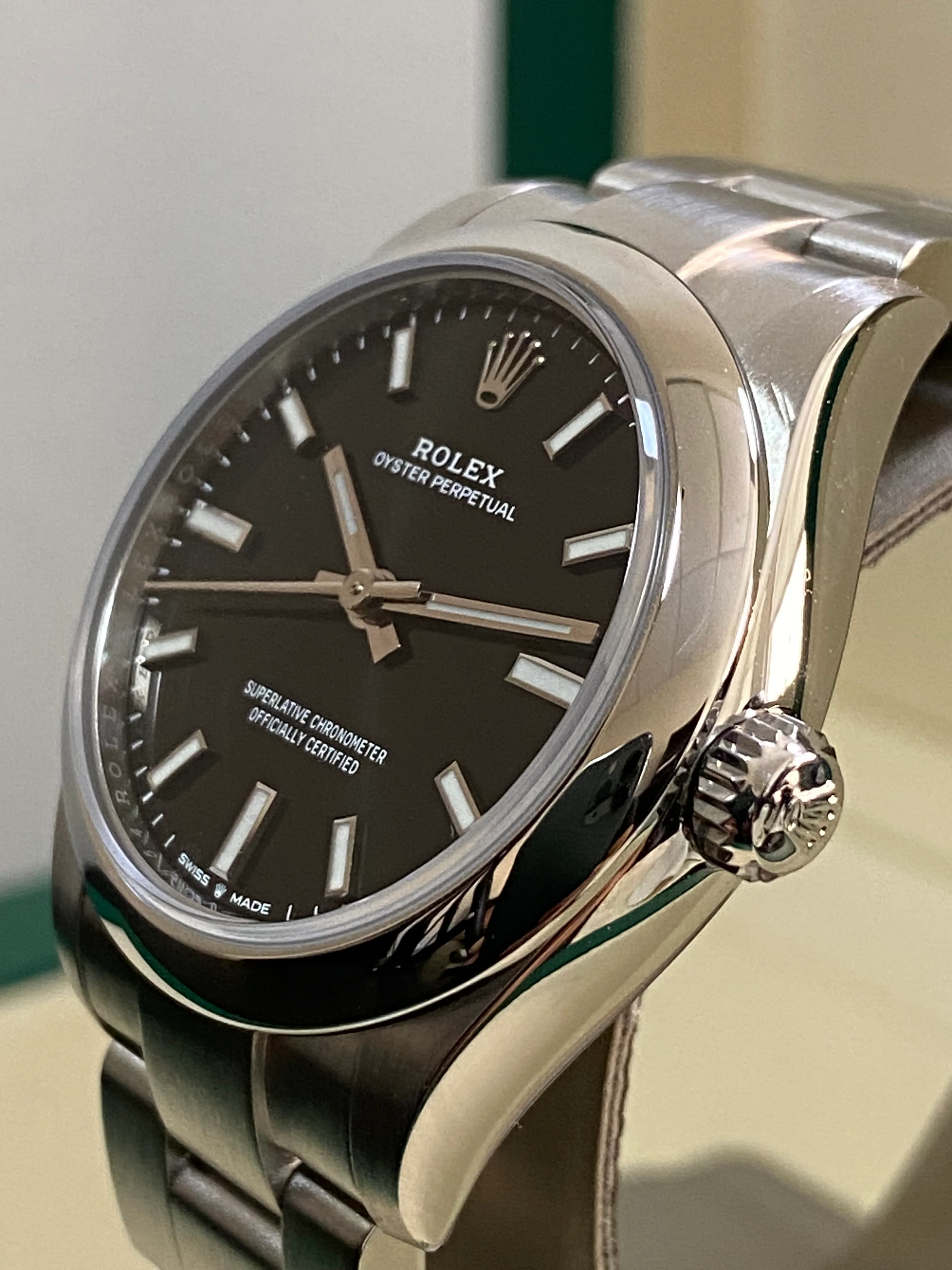 Rolex Oyster Perpetual 31 - 2023 - Domed Bezel - Black Index Dial - Oyster Bracelet - 277200