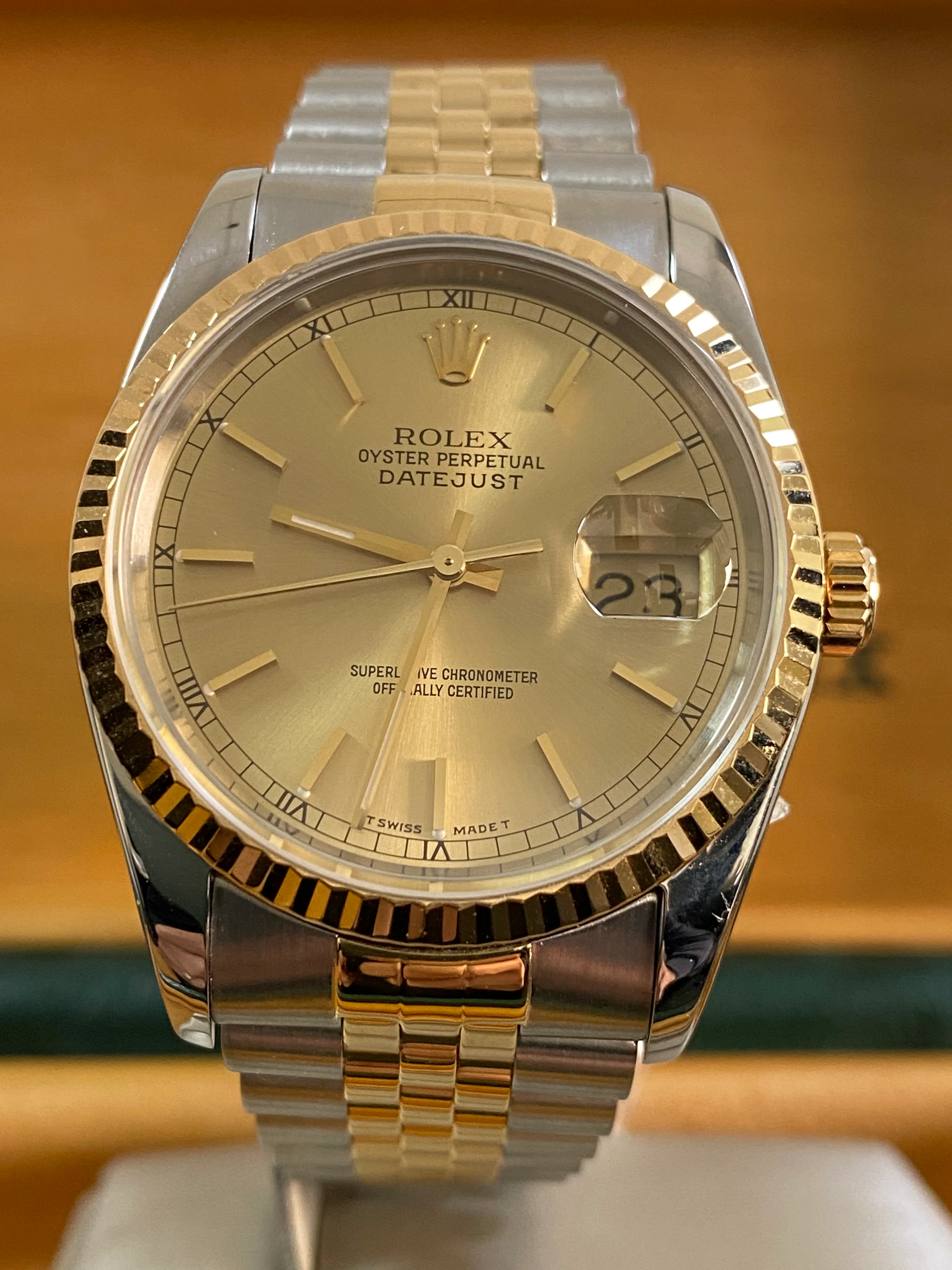 Rolex Steel and Yellow Gold Datejust 36 - L serial - Fluted Bezel - Champagne Index Dial - Jubilee Bracelet - 16233