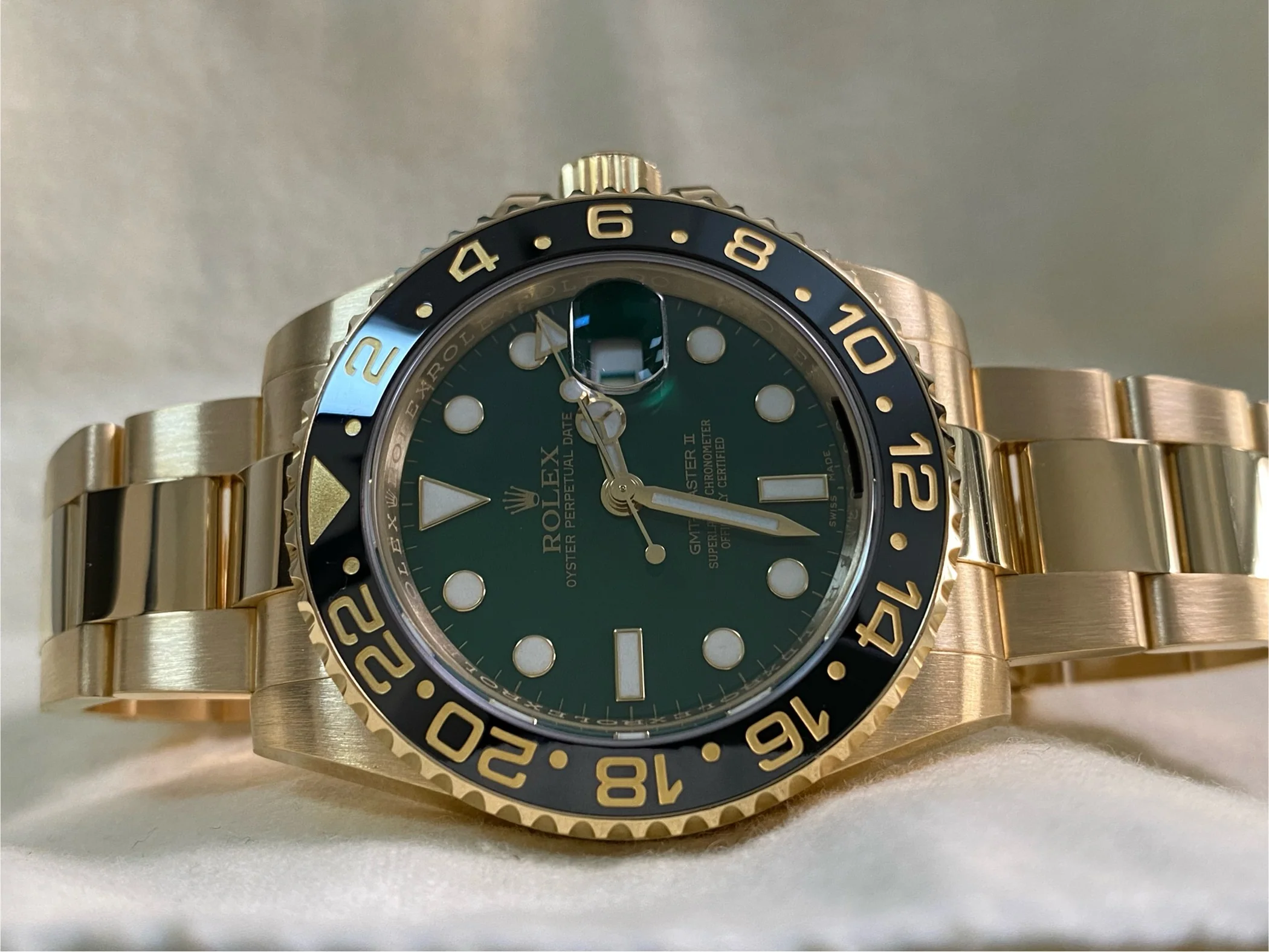 Rolex Yellow Gold GMT-Master II - 2016 - Black Bezel - Anniversary Green Dial - Oyster Bracelet - 116718LN *FULL SET*