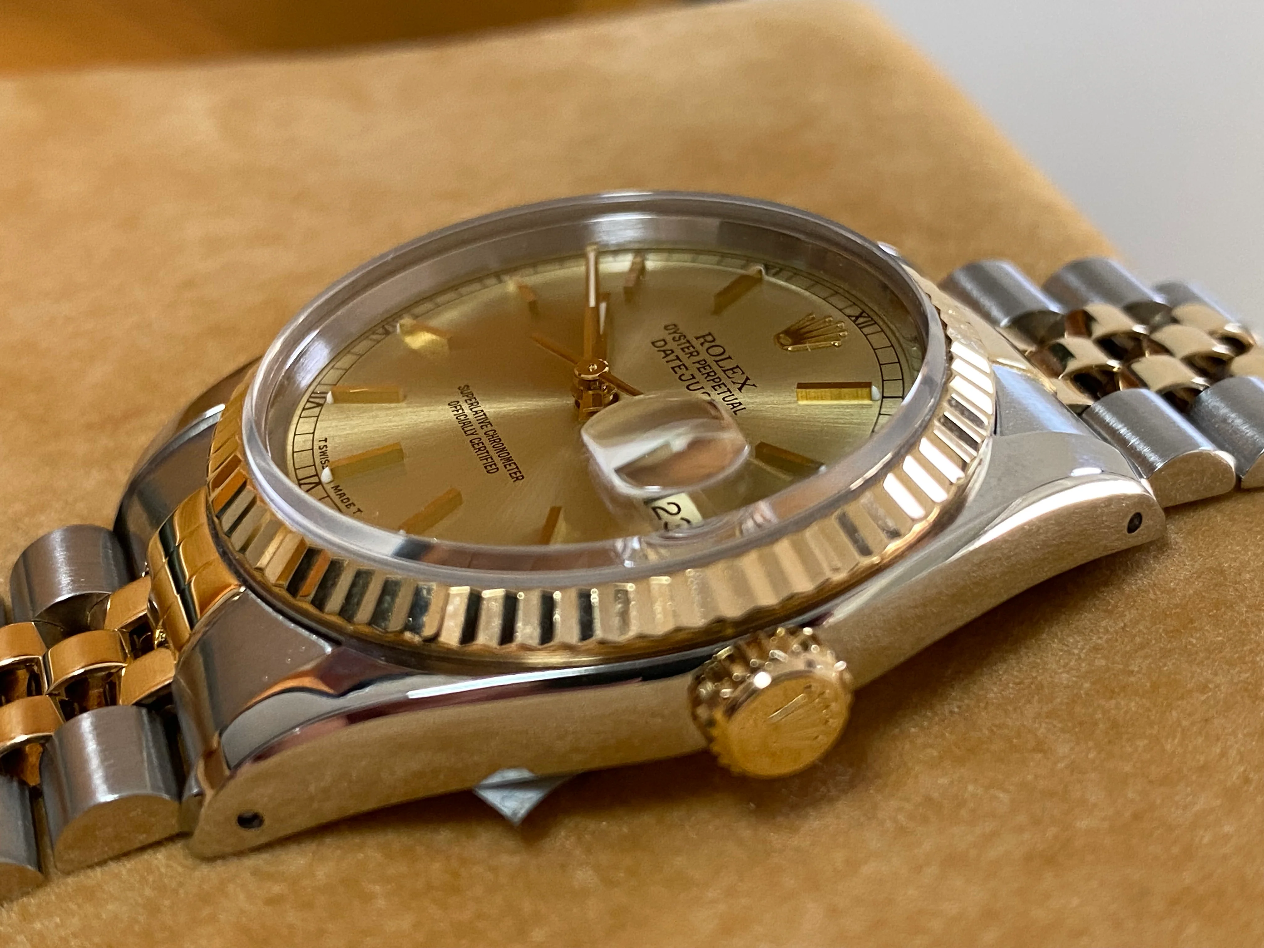 Rolex Steel and Yellow Gold Datejust 36 - L serial - Fluted Bezel - Champagne Index Dial - Jubilee Bracelet - 16233