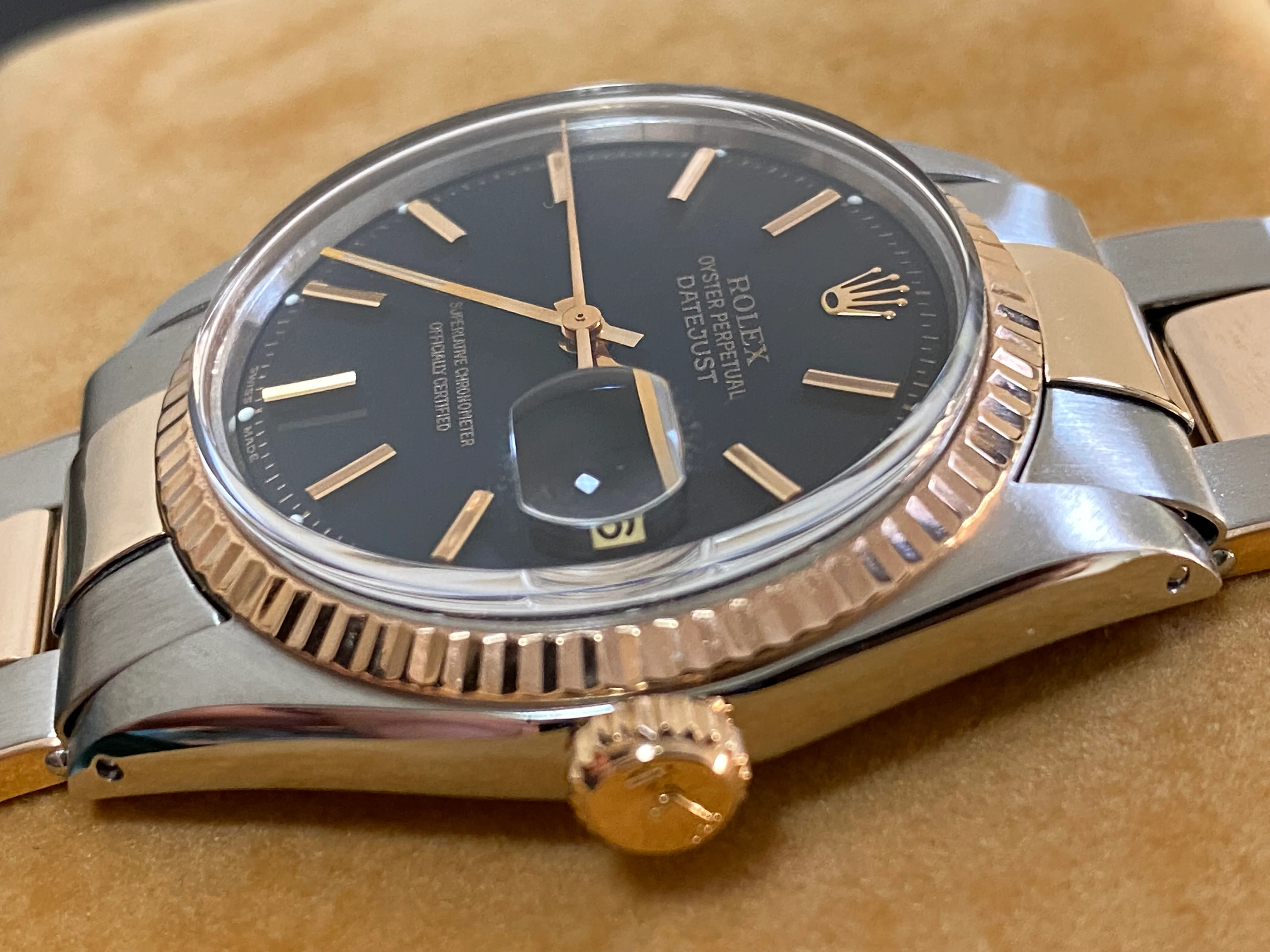 Rolex Steel and Everose Gold Datejust 36 - Fluted Bezel - Black Index Dial - Oyster Bracelet - 1601