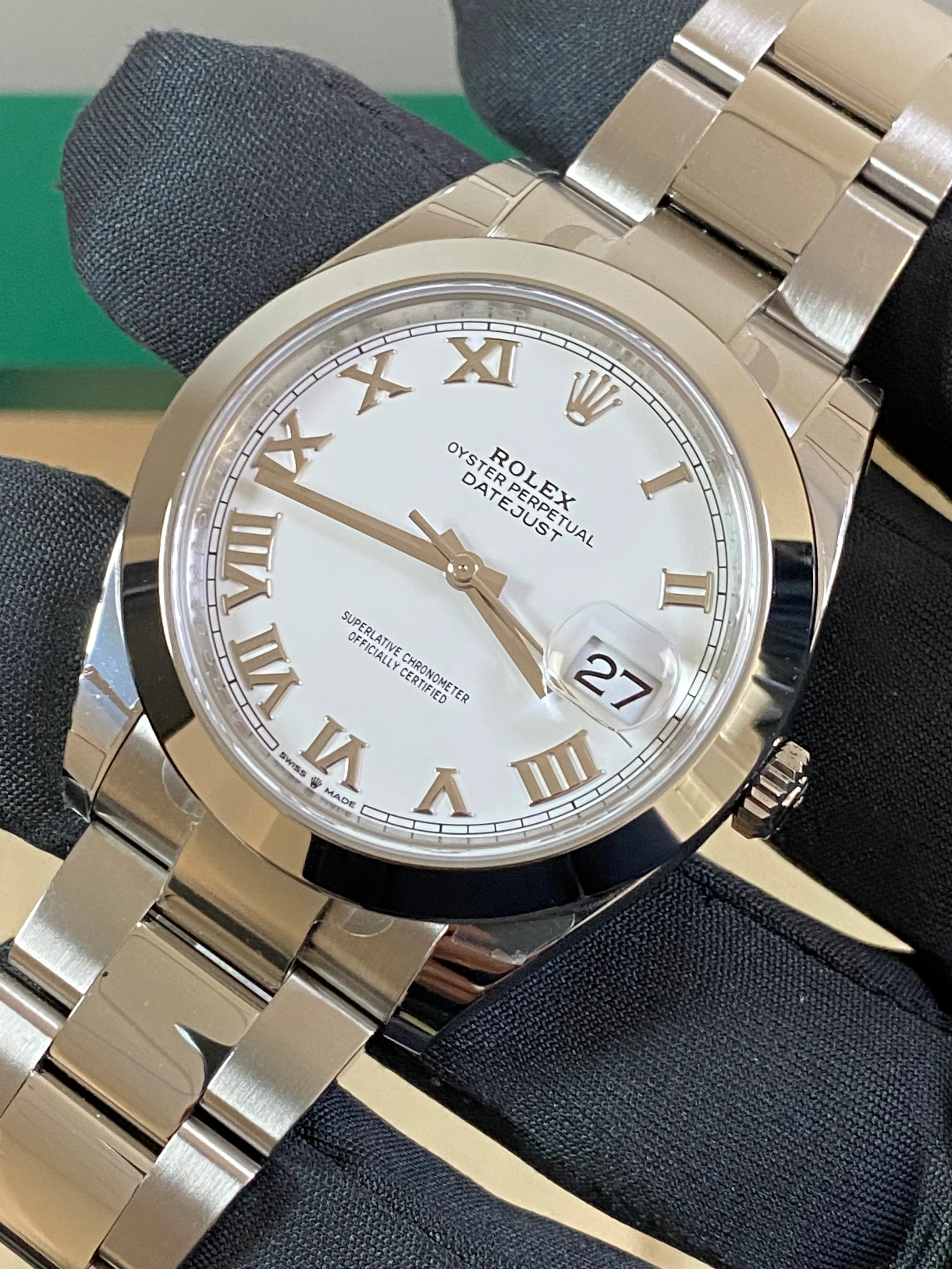 Rolex Steel Datejust 41 - 2023 - Smooth Bezel - White Roman Dial - Oyster Bracelet - 126300 FULL STICKERS