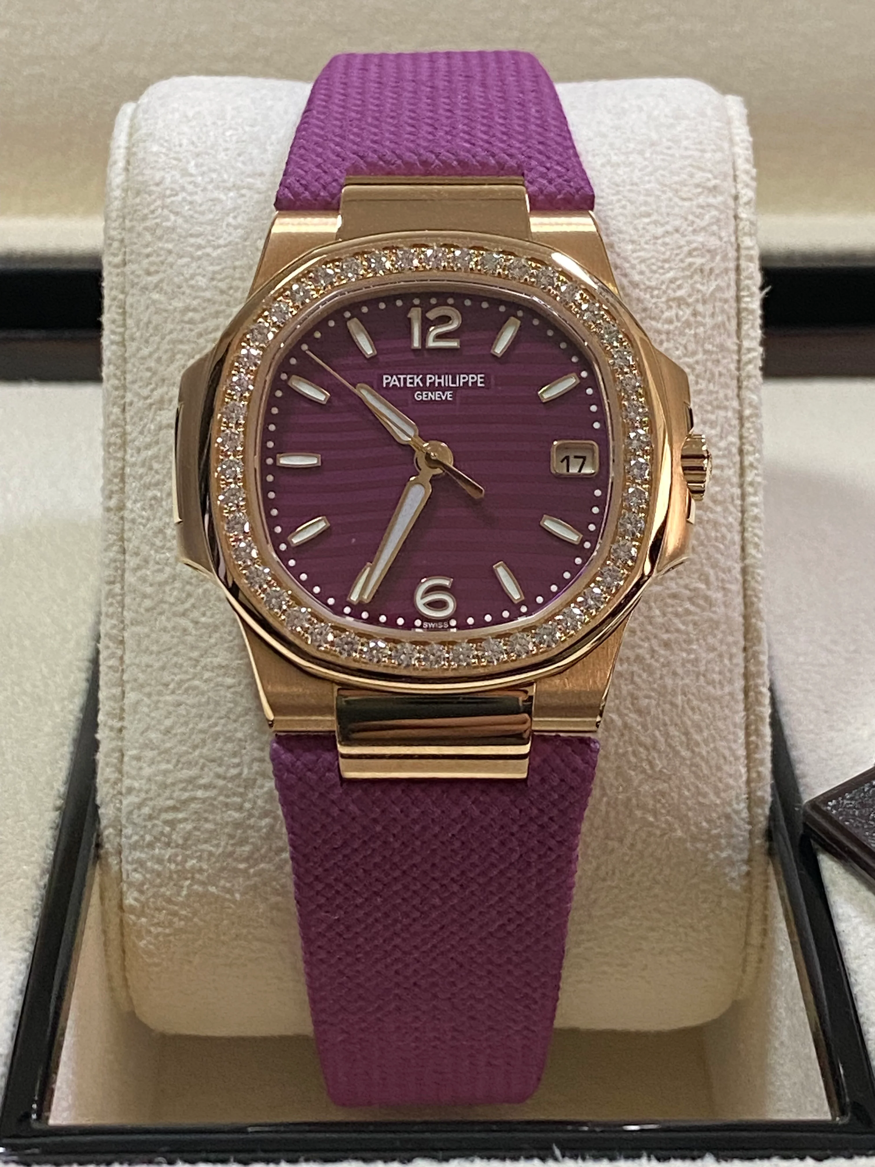 Patek Philippe Ladies Nautilus - 7010R-013