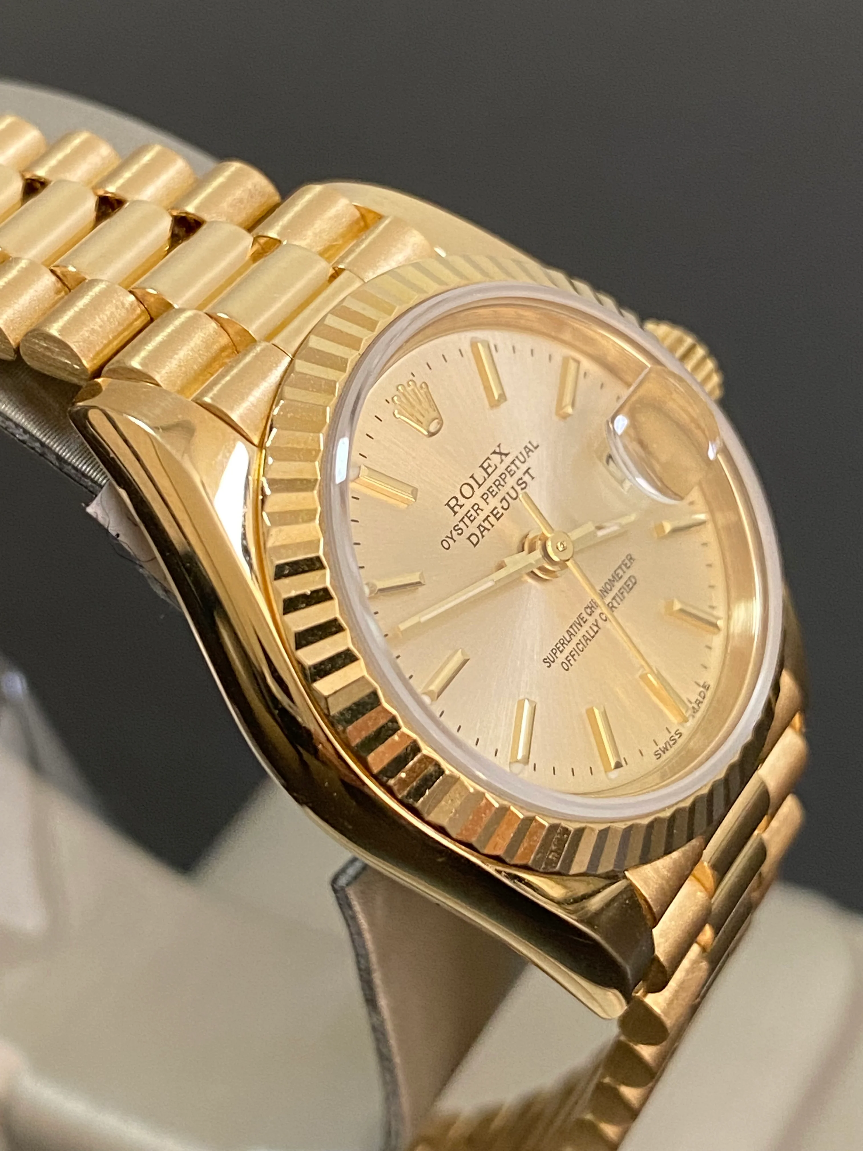 Rolex Yellow Gold Lady-Datejust - L serial - Fluted Bezel - Champagne Dial - President Bracelet - 69178
