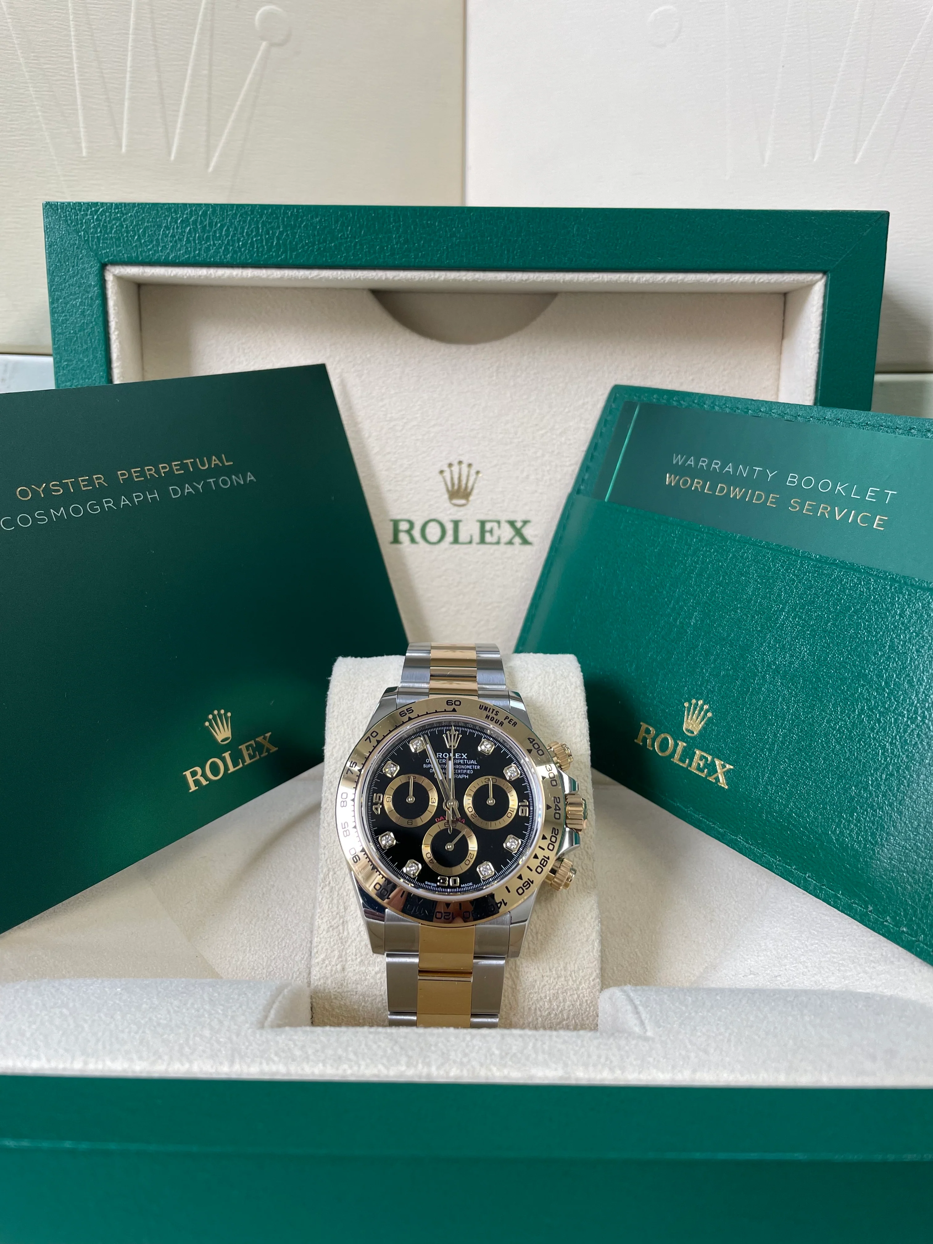 Rolex Yellow Rolesor Cosmograph Daytona - 2023 - Black Diamond Dial - 116503