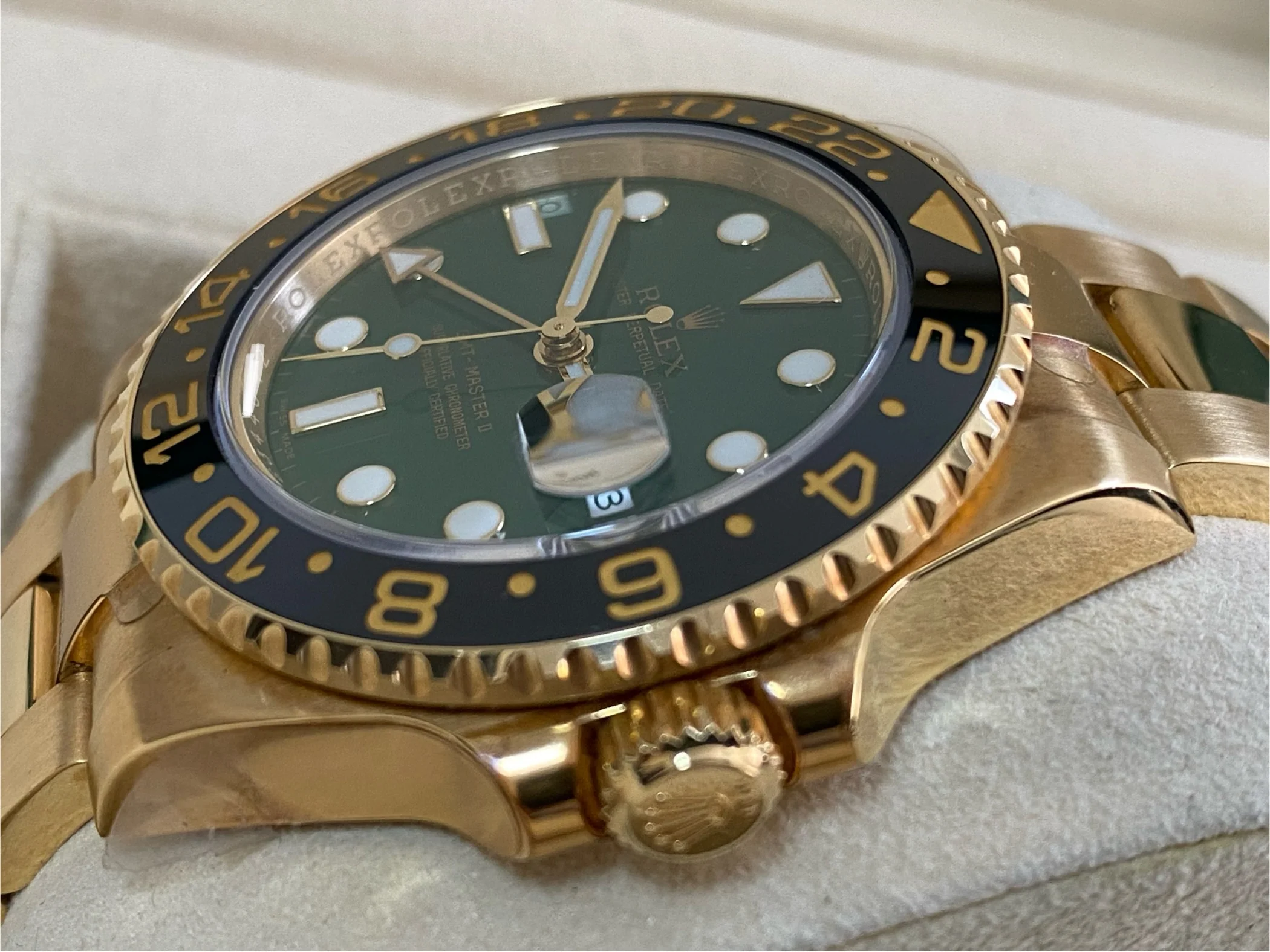 Rolex Yellow Gold GMT-Master II - G serial - Black Bezel - Anniversary Green Dial - Oyster Bracelet - 116718LN *FULL STICKERS*