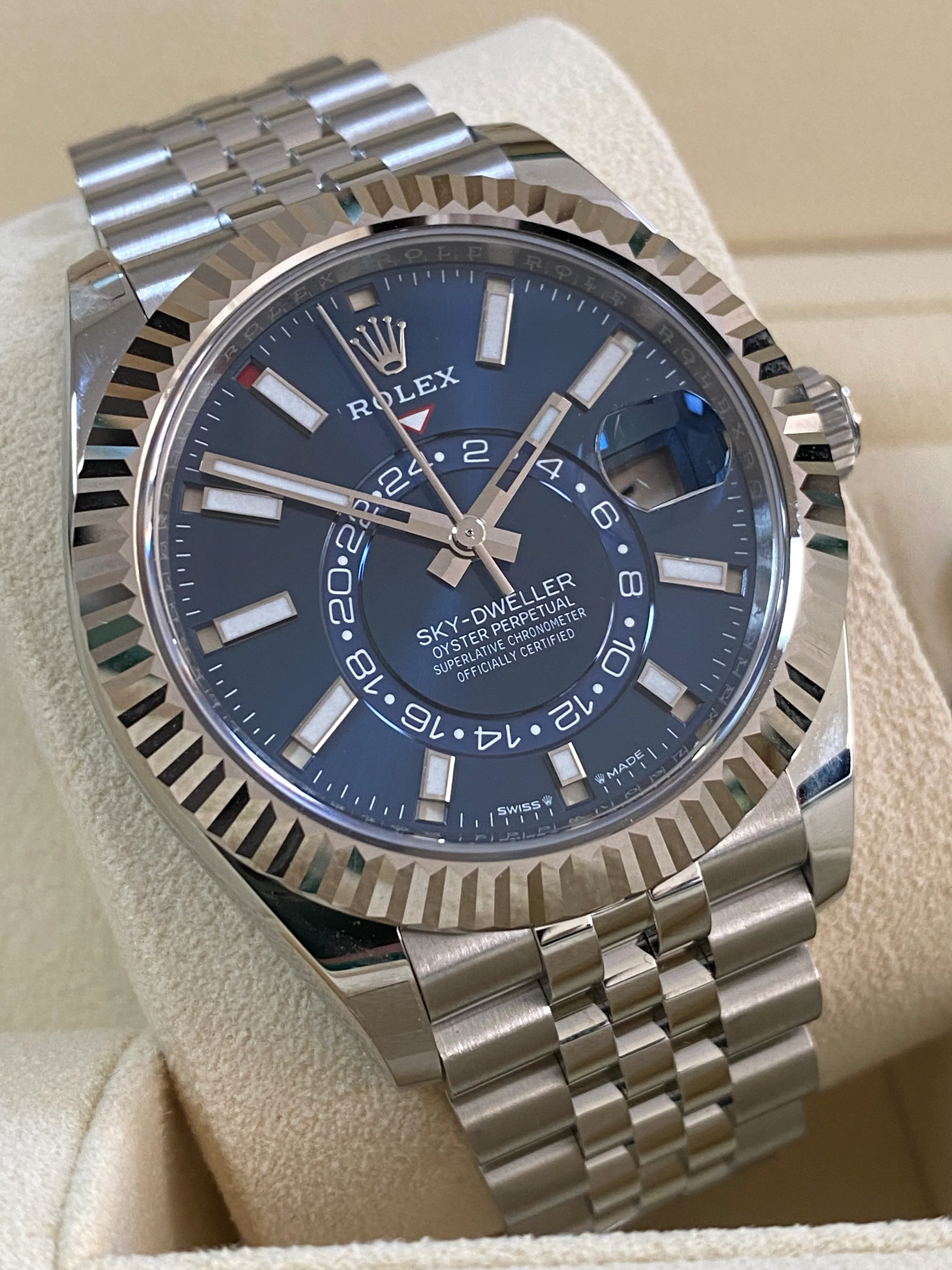 Rolex Steel Sky-Dweller - 2024 - Bright Blue Dial - Jubilee Bracelet - 336934 *COMPLETE SET*